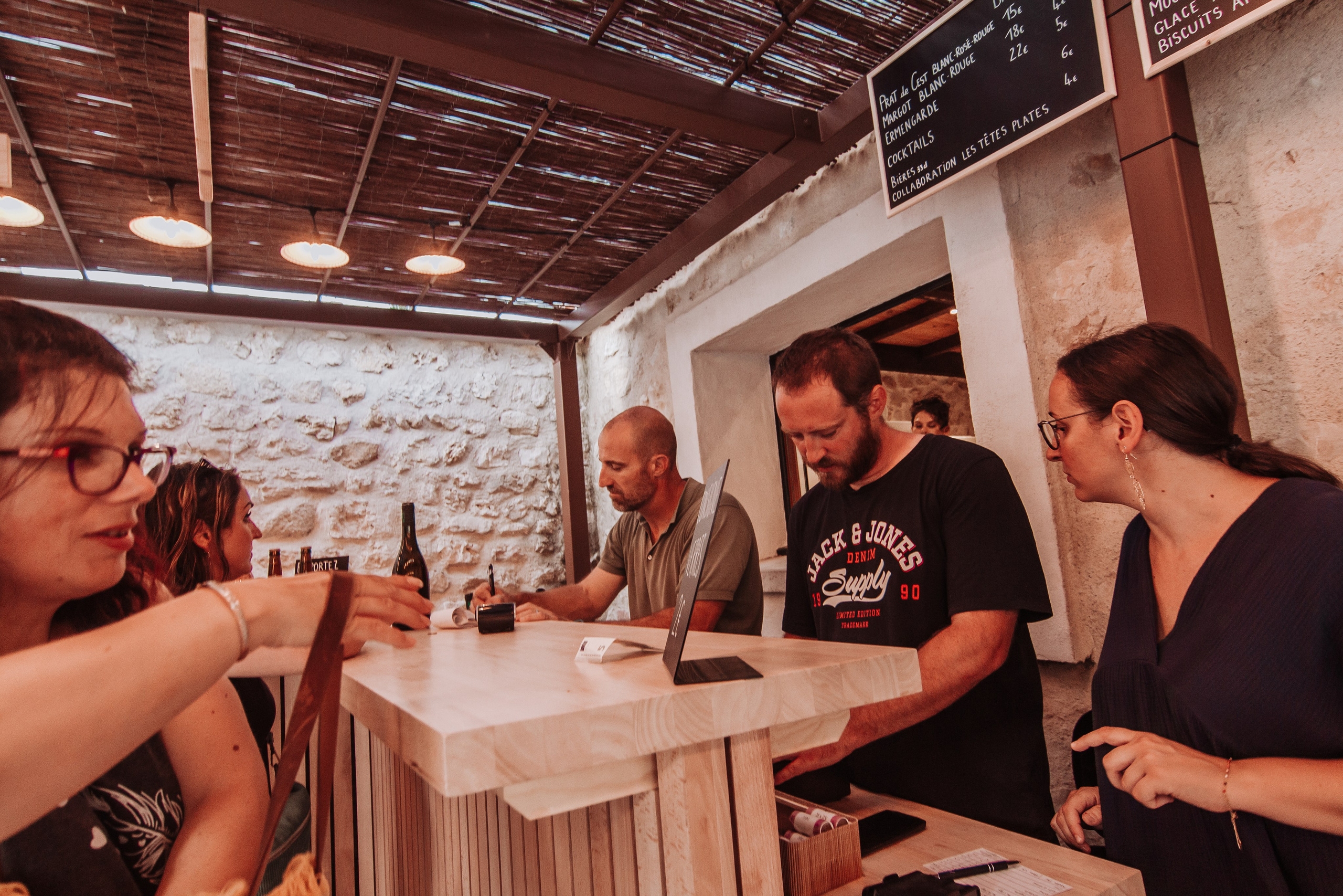 Reportage de fête au Château Prat de Cest. Professional Photographer in France | Poitiers, Tours & Châtellerault | Portrait, Family, Corporate & Wedding Photography