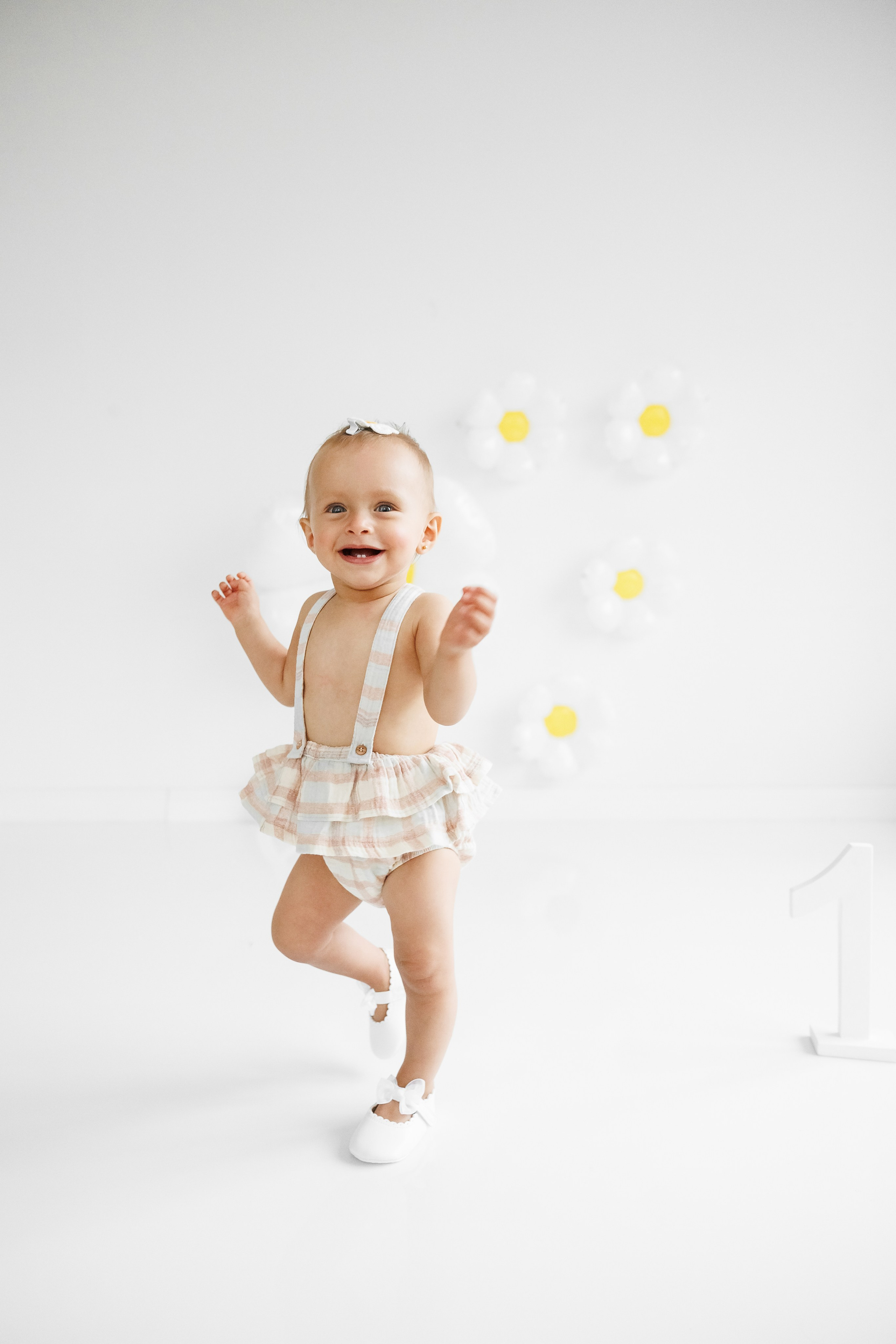 Smash cake. Фотограф Ирина Йотова