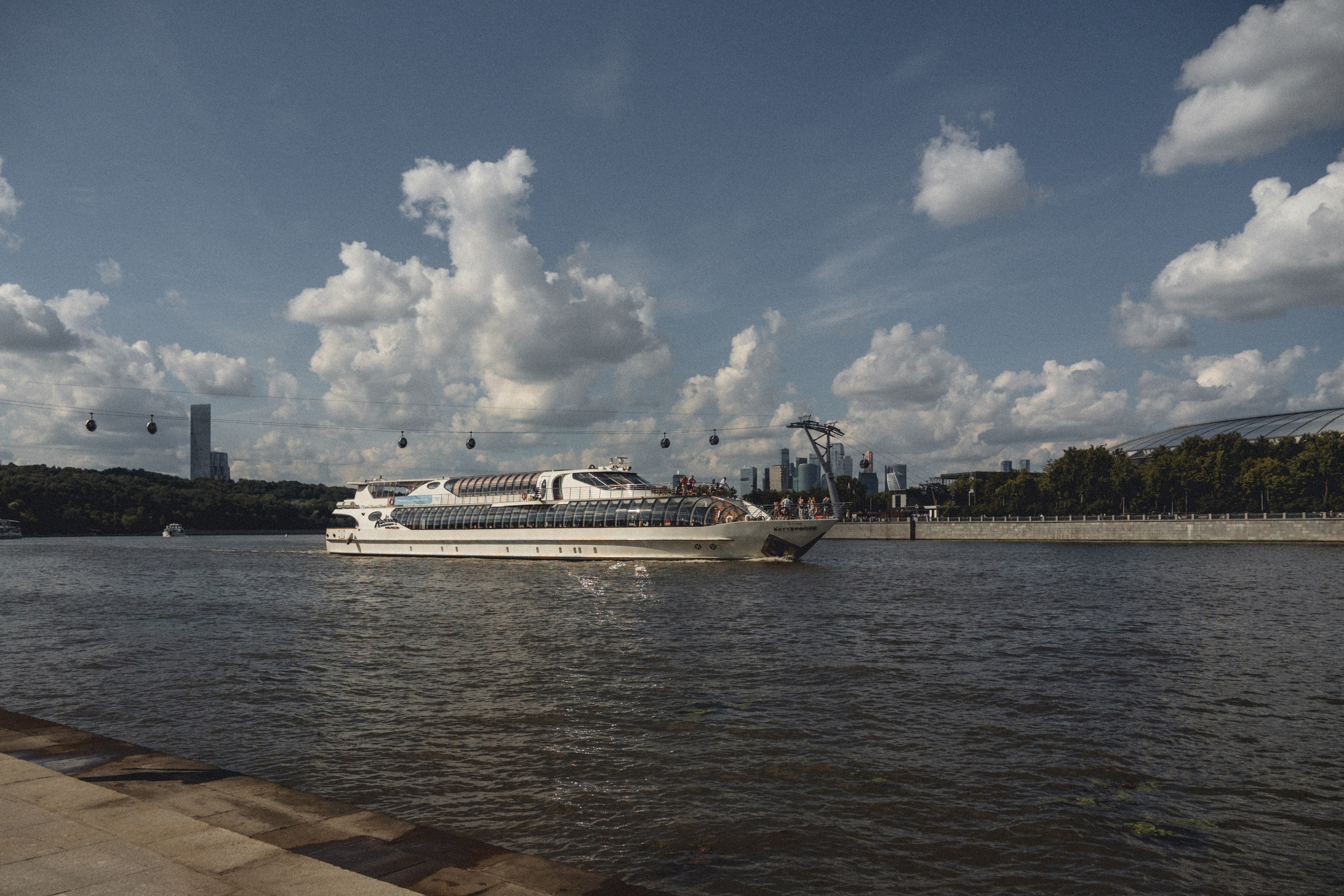 Воробьевы Горы. Photographe sur Cote d’Azur. Portraits de familles, couples, enfants, événements