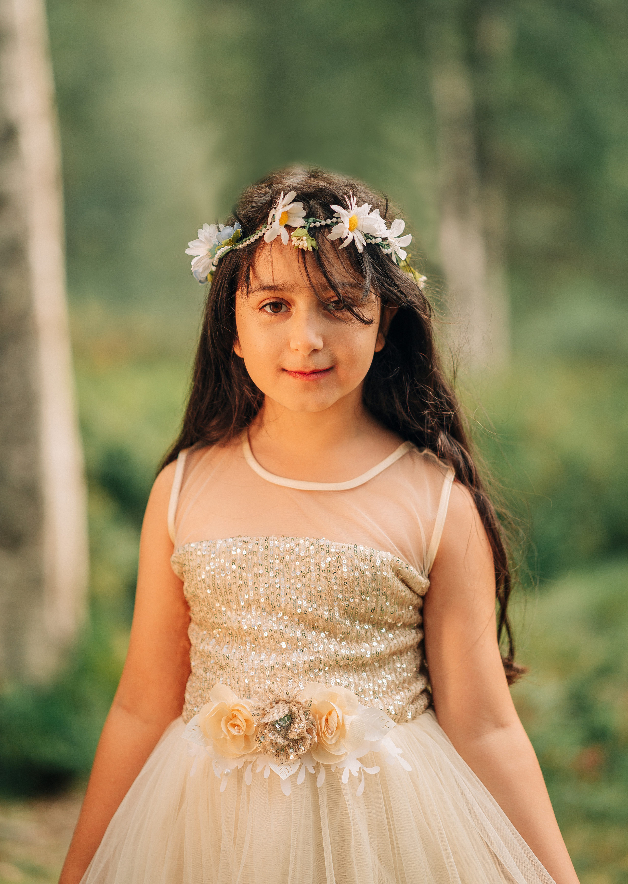 portrait girl in forest jente portrett fotograf Molde