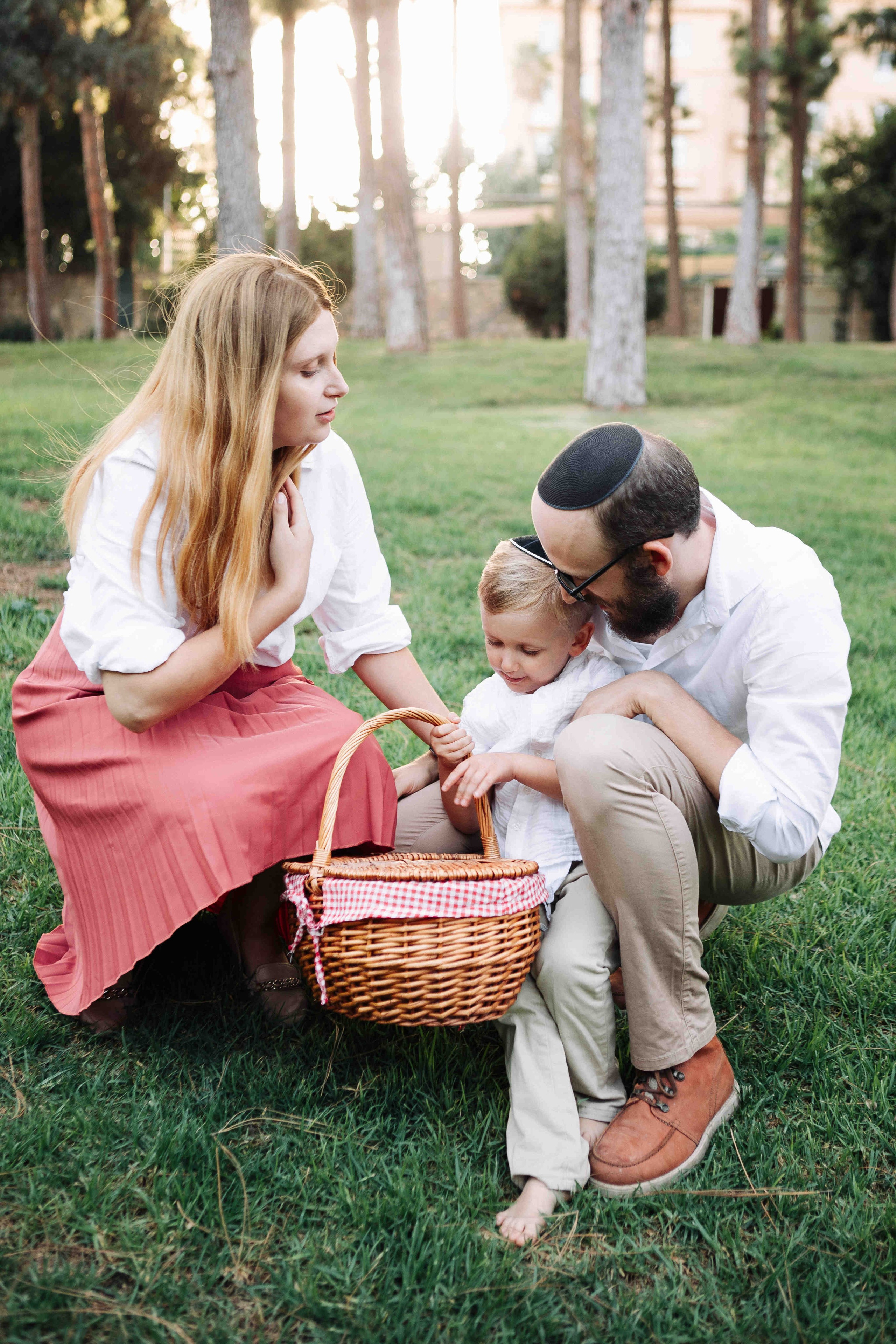 COZY PHOTO SESSION WITH A SWING. Https://shi-photo.com/