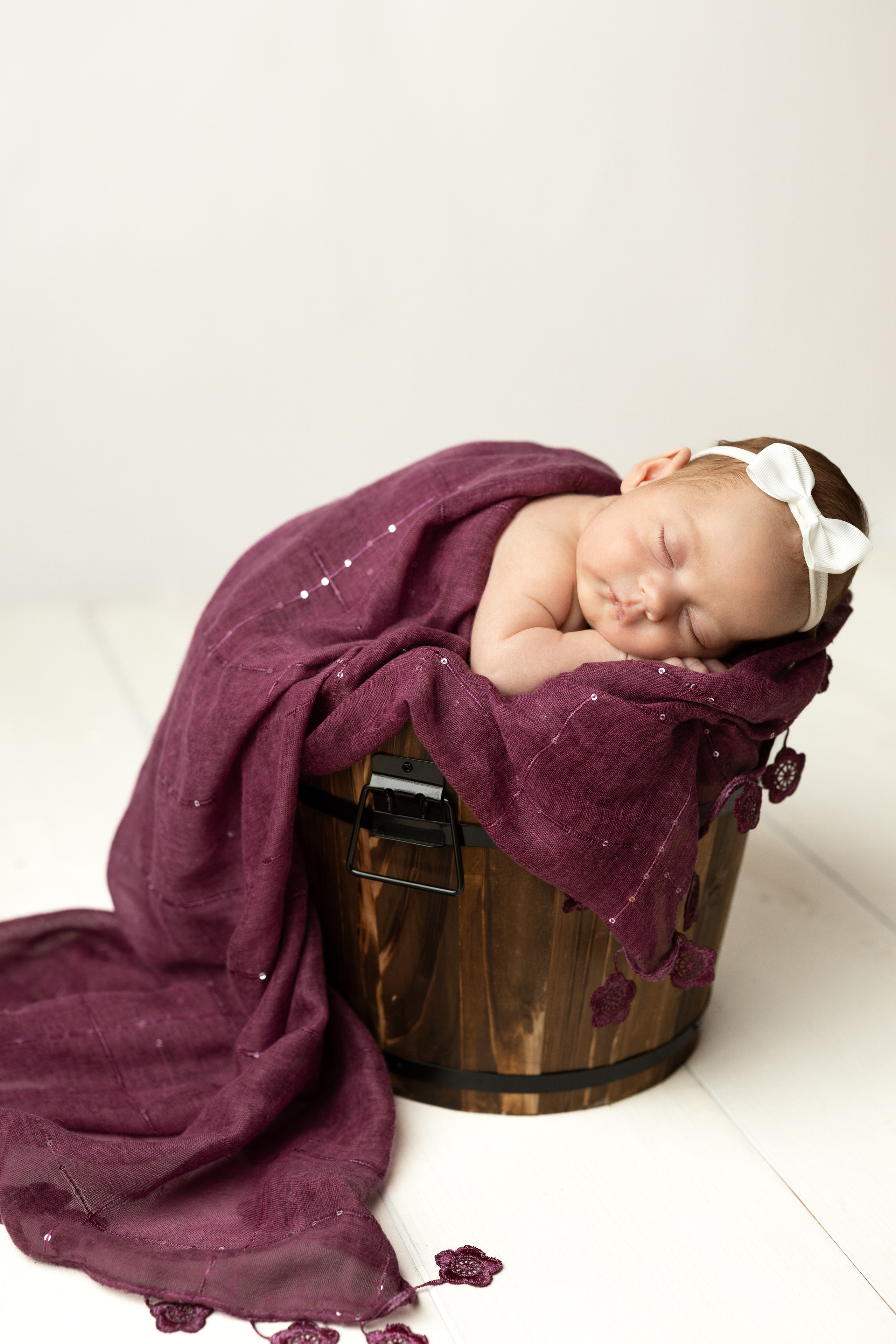 Newborn photoshooting. Mtv photography