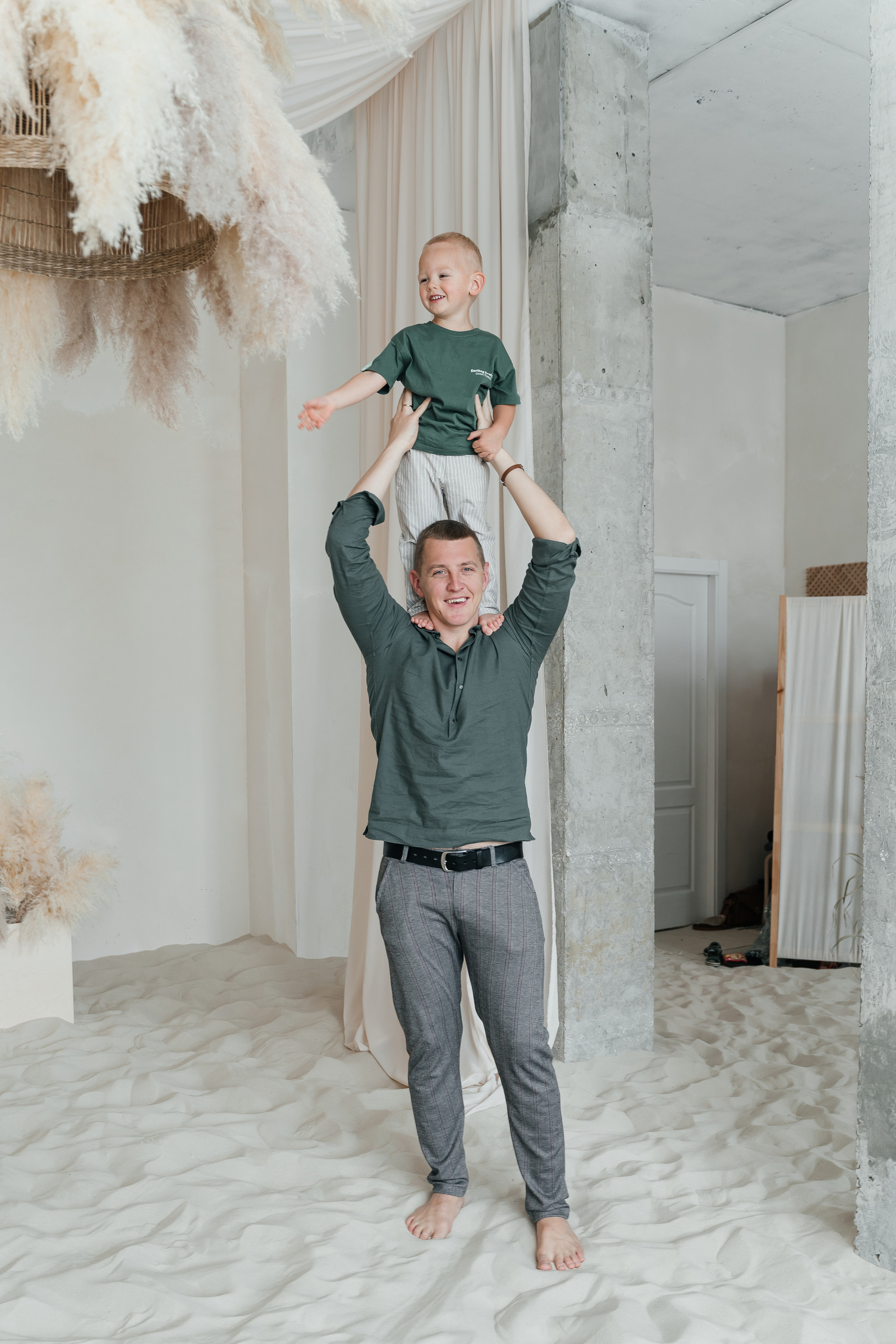 Family & love story photoshoots. Photographer in England Ekaterina Romanova