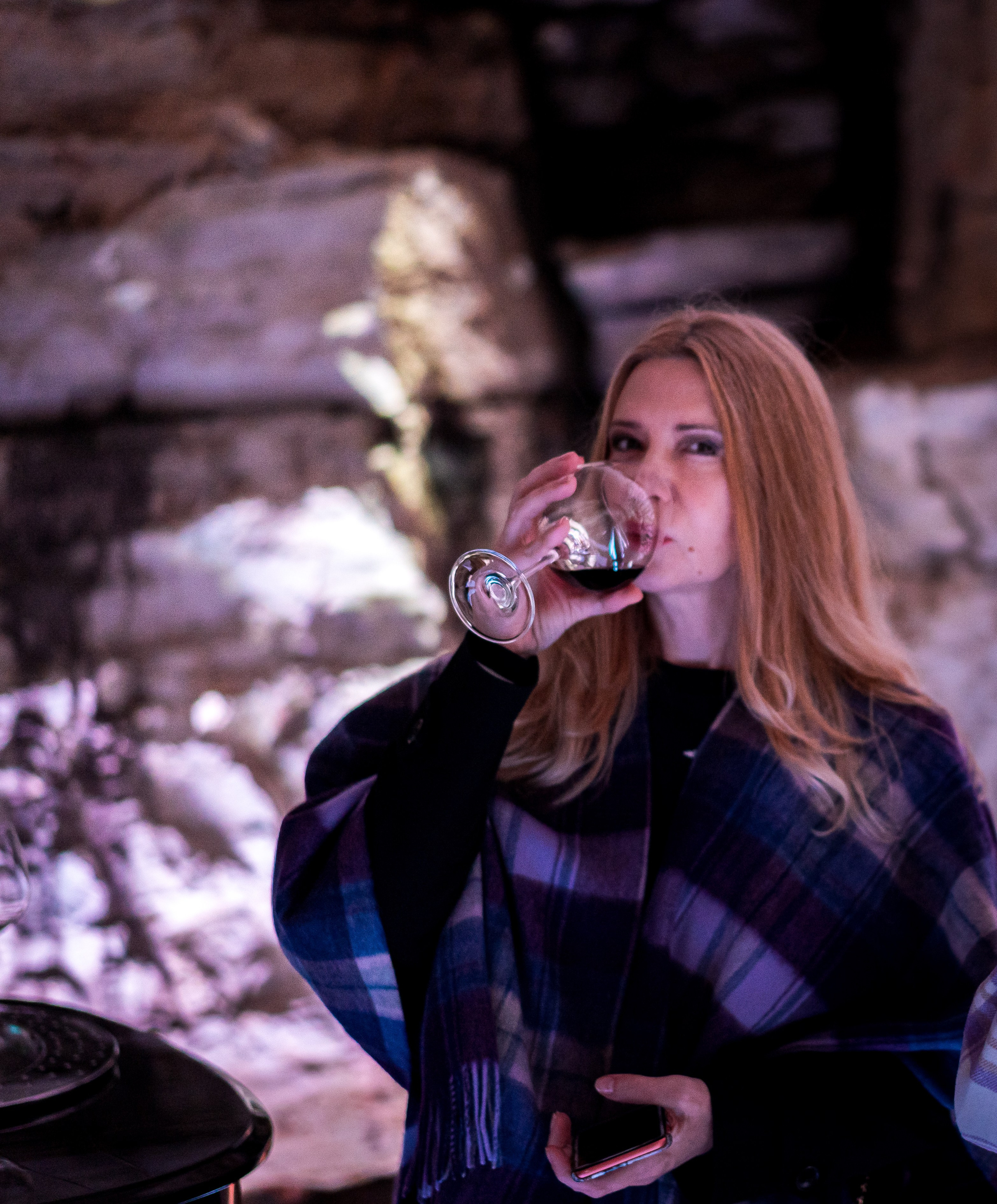 Photographe d’événements | Dégustation de vin en Bourgogne par Eugenia Lugovaya. Photographe à Genève - Eugenia Andres