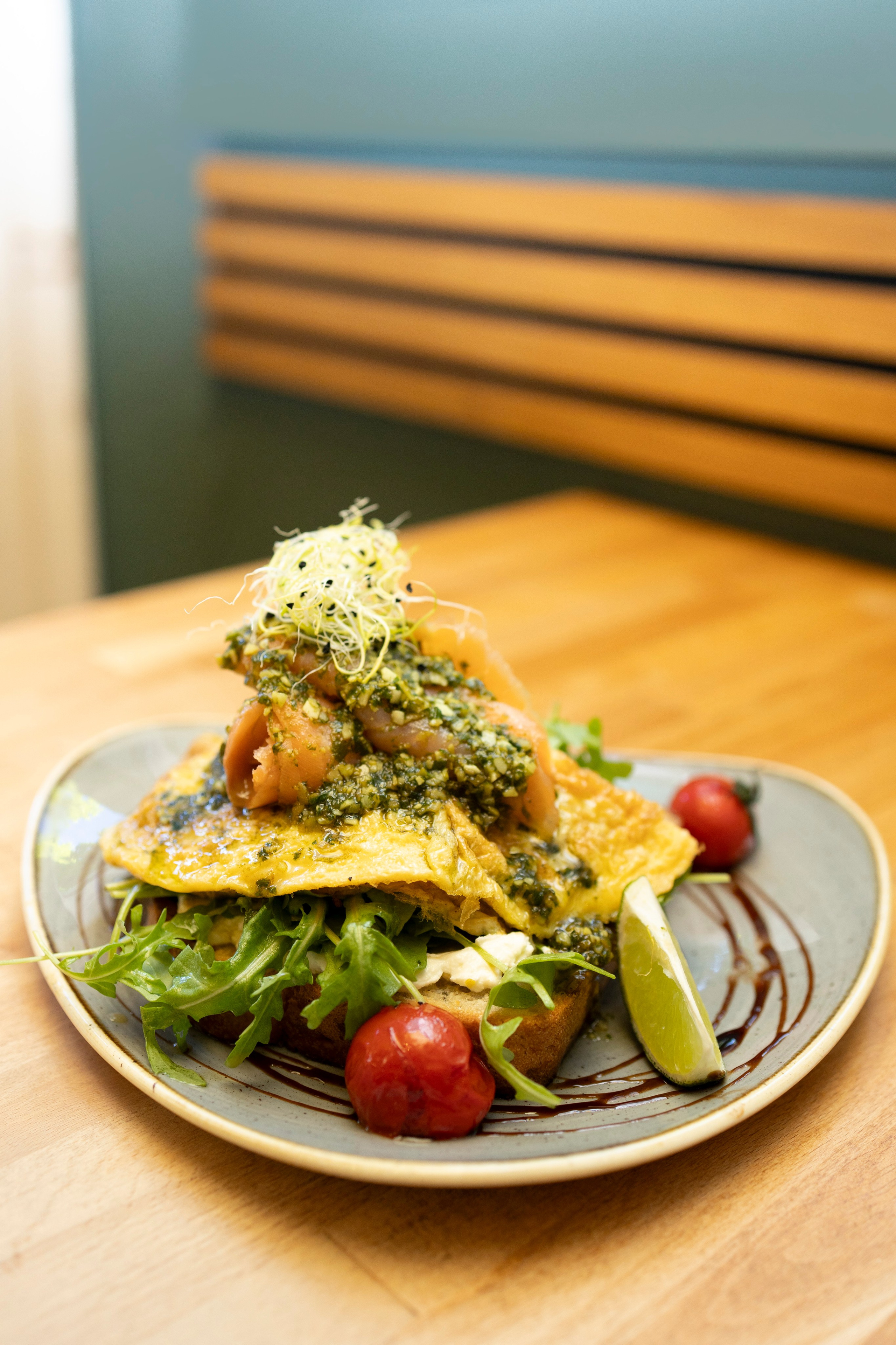 Cafe. Photographer in Munich