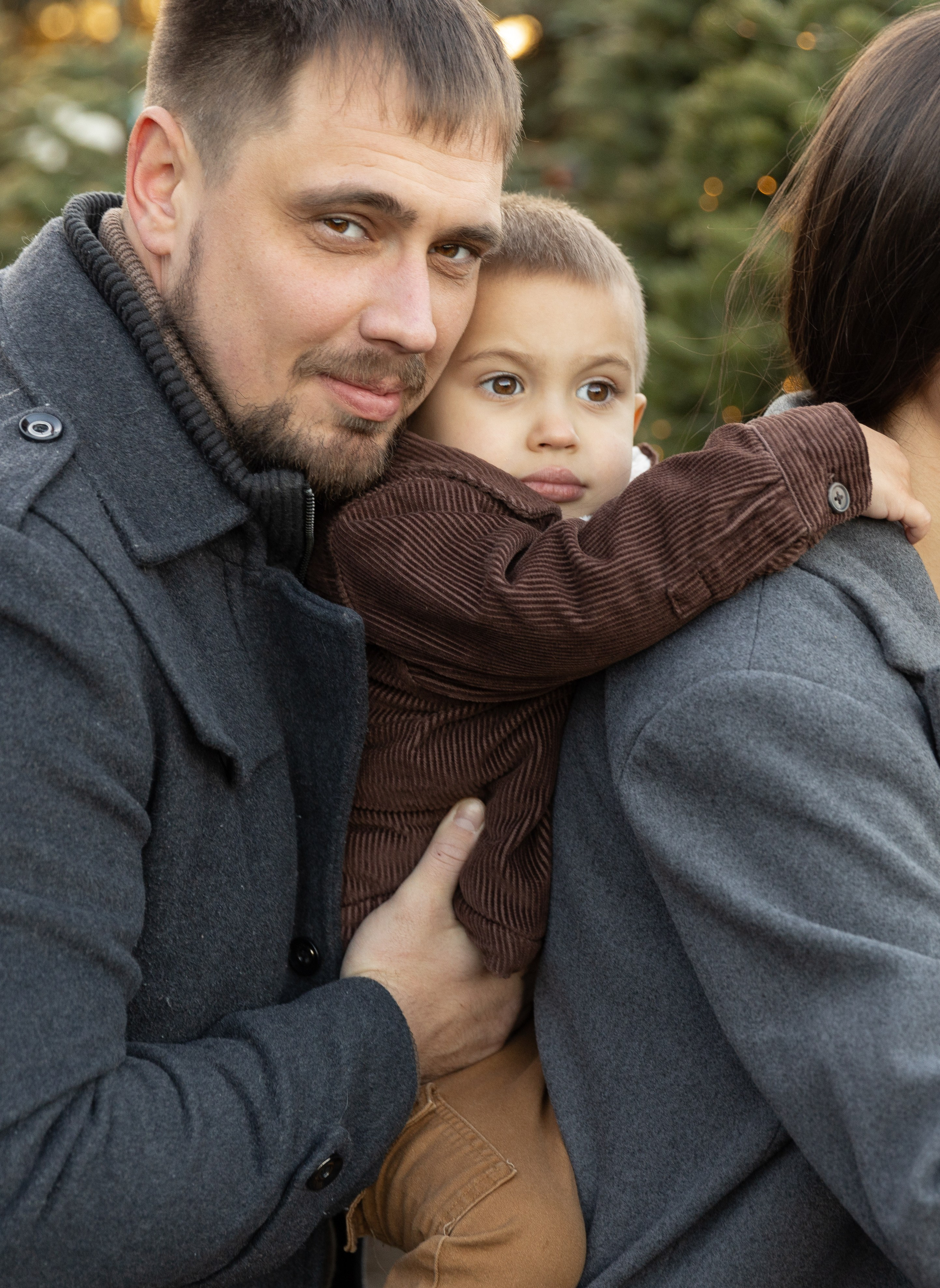 Christmas tree farm. Family and Wedding photographer