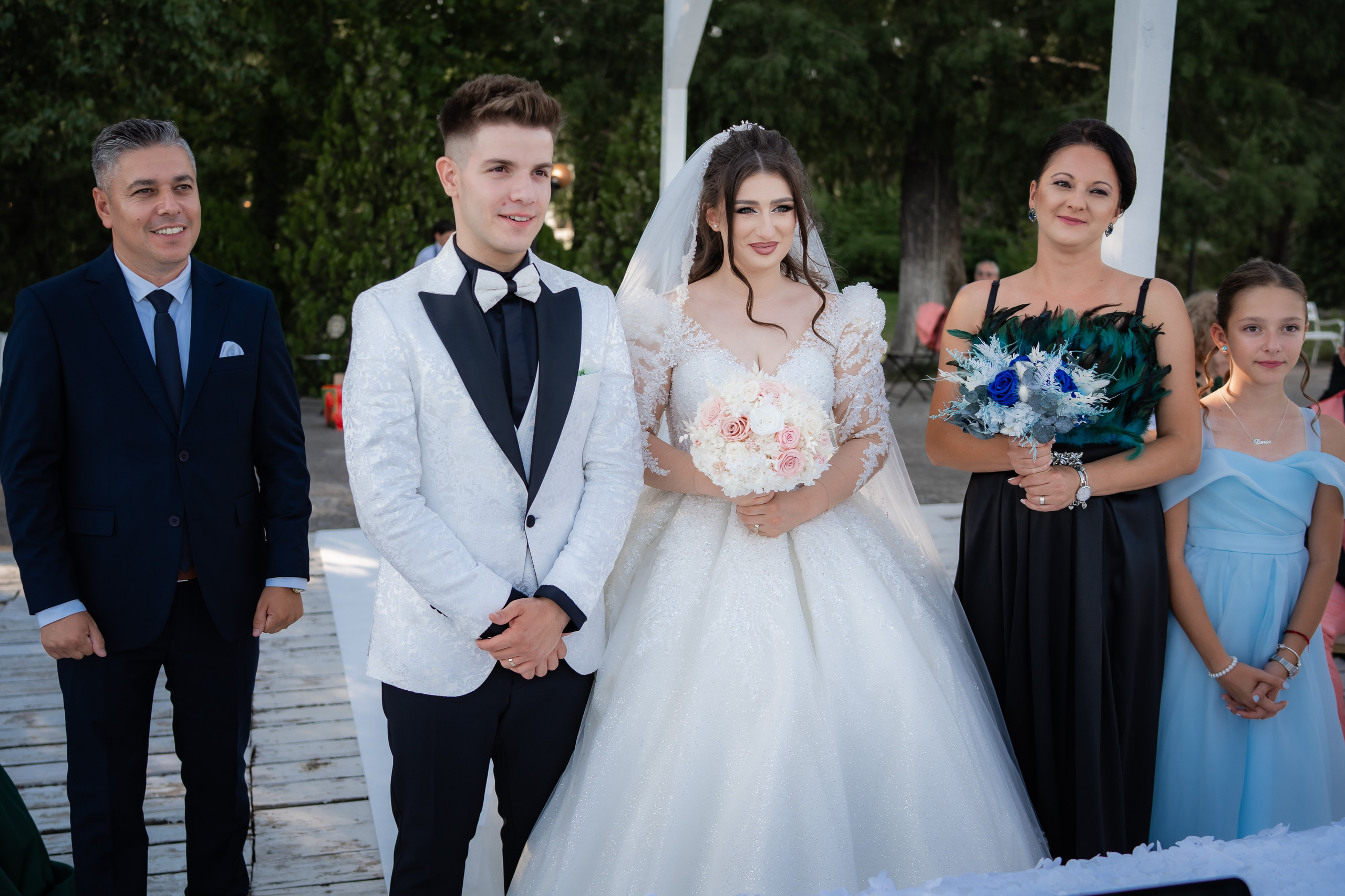 Nunta in mijloc de vara - Anne Marie & Cristian. Fotografi de nunta in Bucuresti, Iulia si Stefan Ovidiu