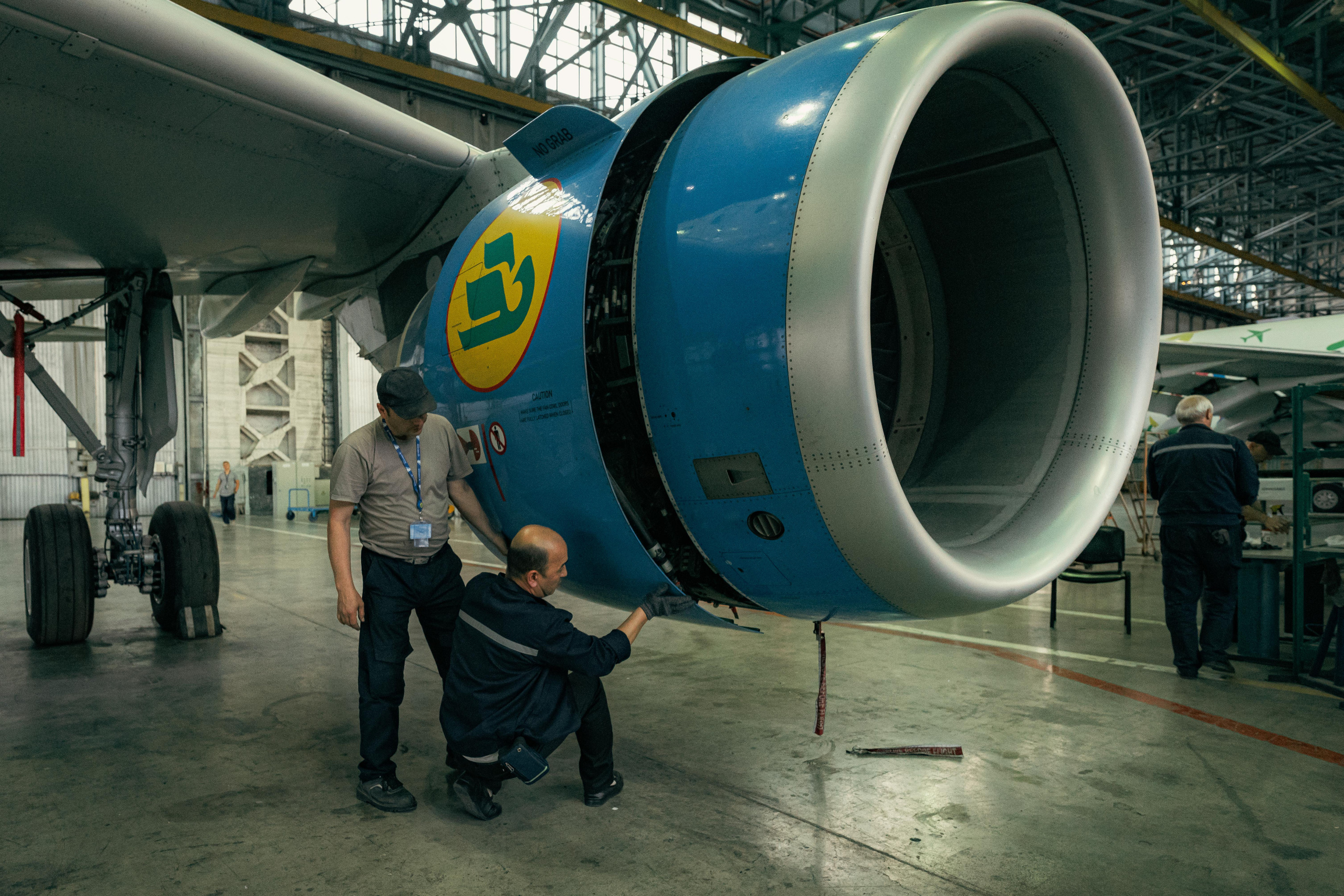 Uzbekistan Airways Technics. Георгий Намазов | Фотограф в Ташкенте