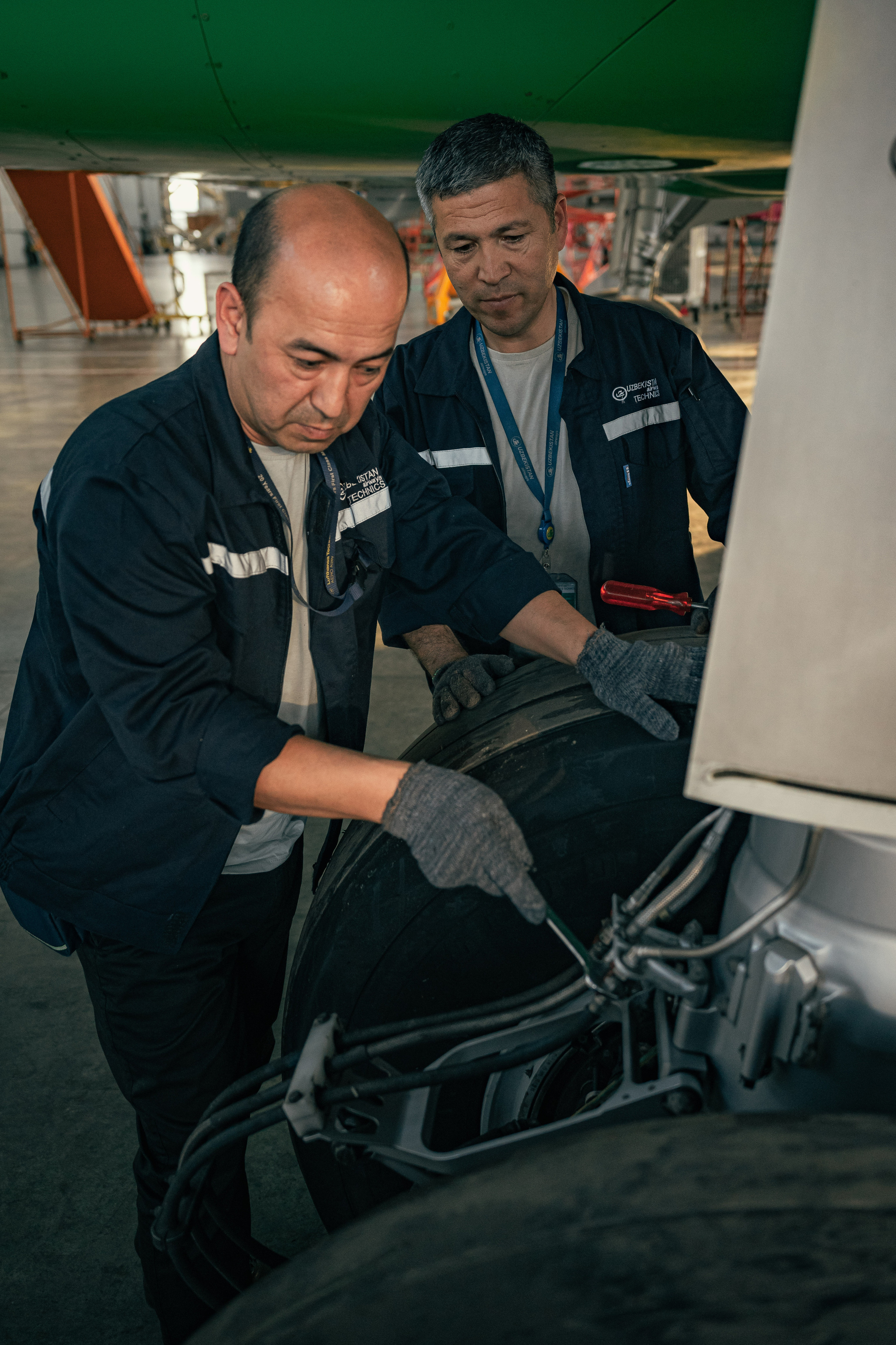 Uzbekistan Airways Technics. Георгий Намазов | Фотограф в Ташкенте