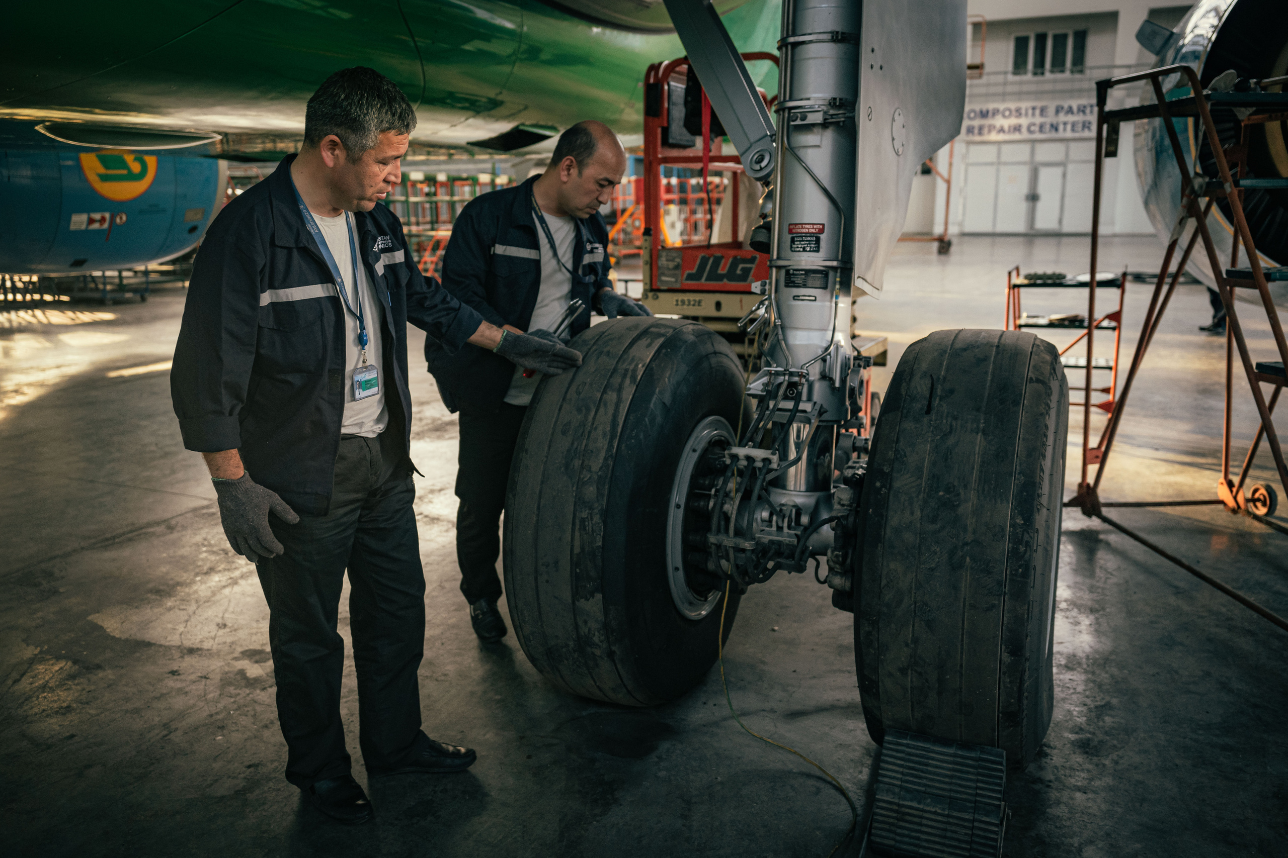 Uzbekistan Airways Technics. Георгий Намазов | Фотограф в Ташкенте
