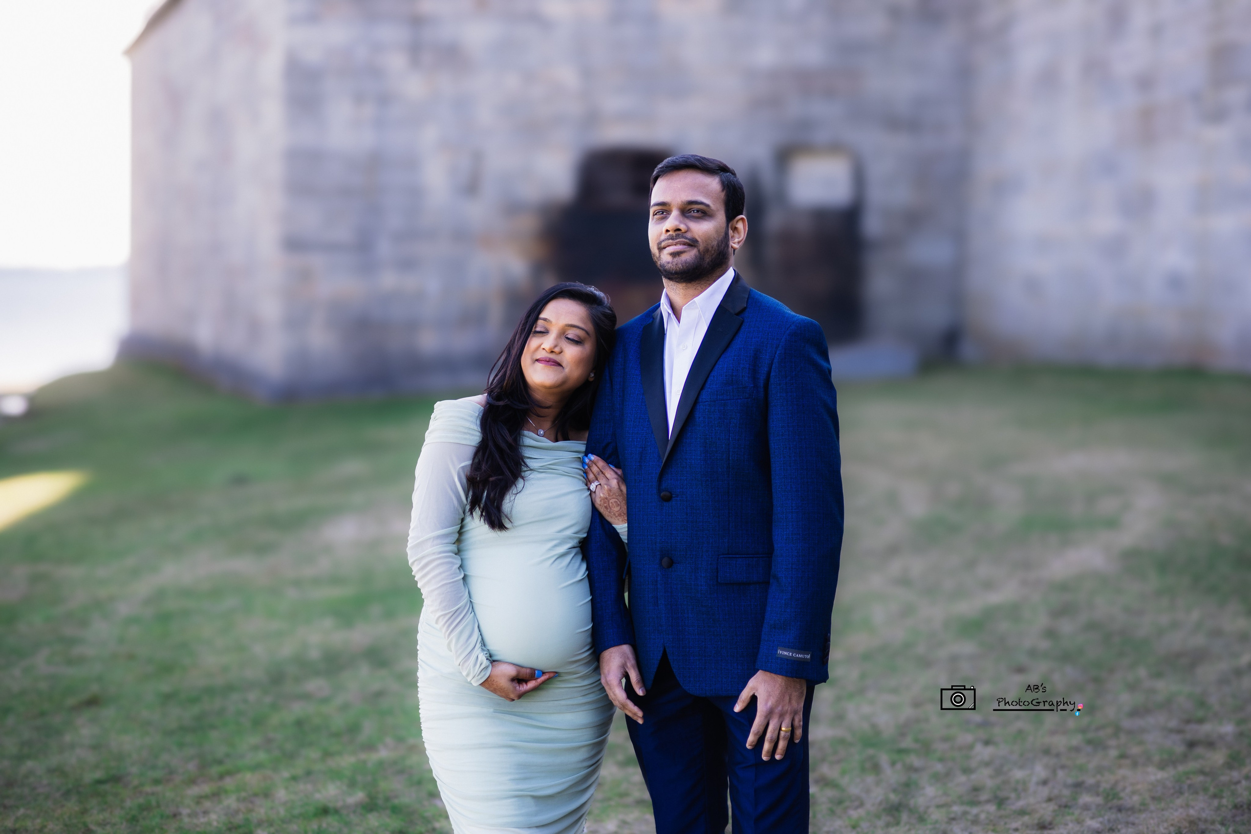 Massachusetts maternity photographer capturing an elegant pregnancy portrait in natural light