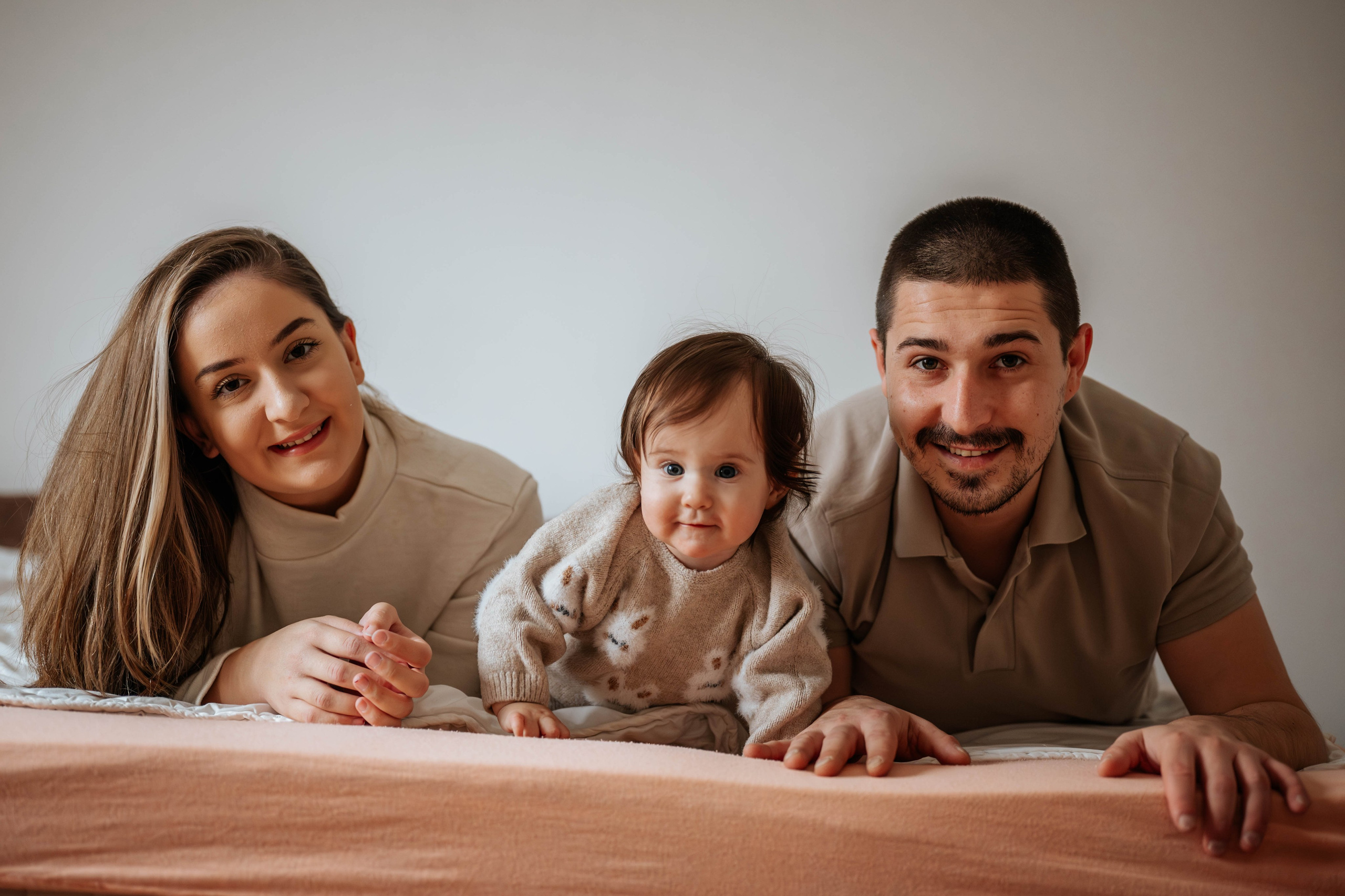 Maša - fotografisanje bebe kod kuće. Dečiji i porodični fotograf