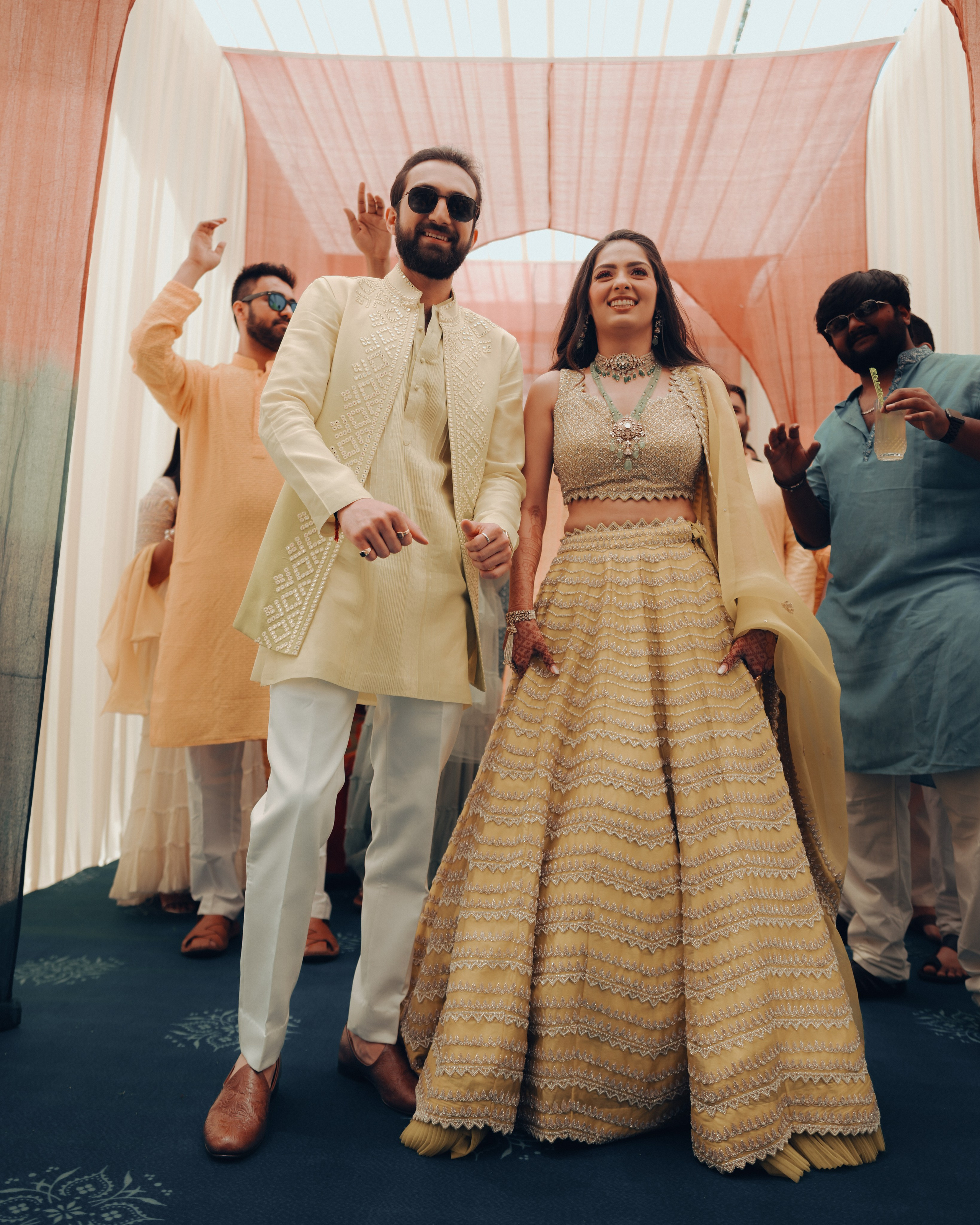 HALDI & MEHANDI. Wedding photographer Stalen Robert