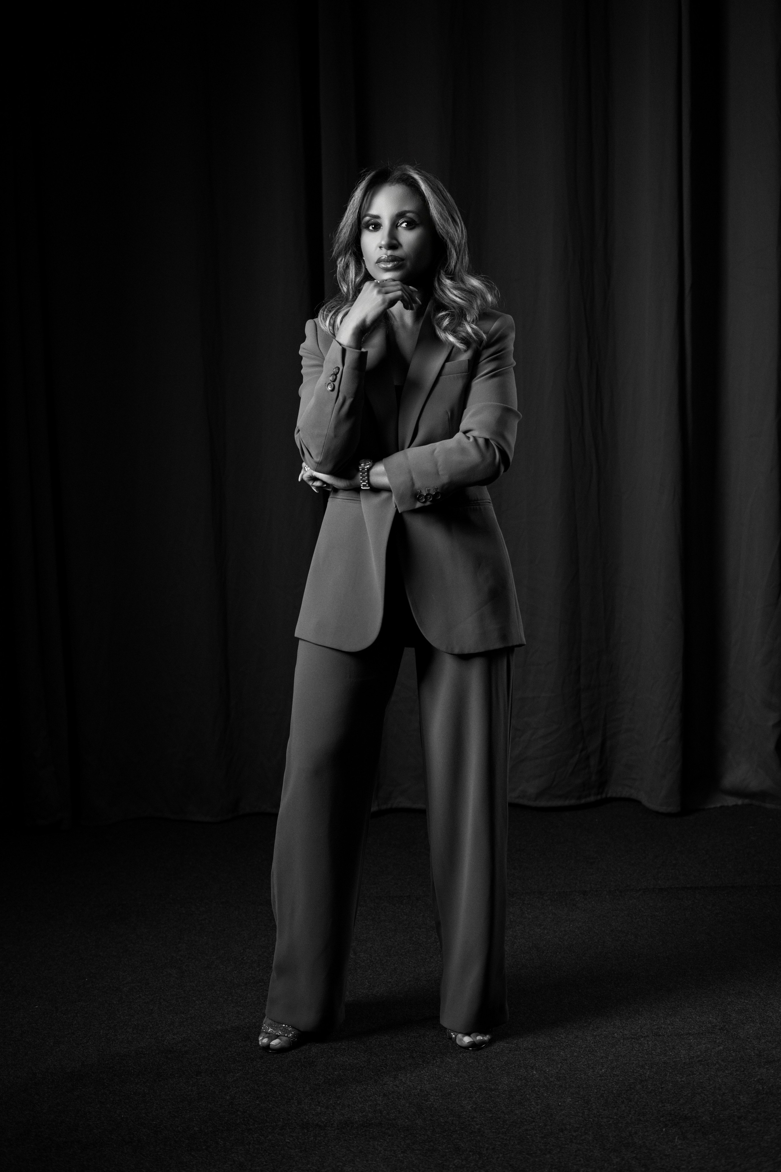 Anna Sousa — Executive Nails. Frames by Giovani Braga