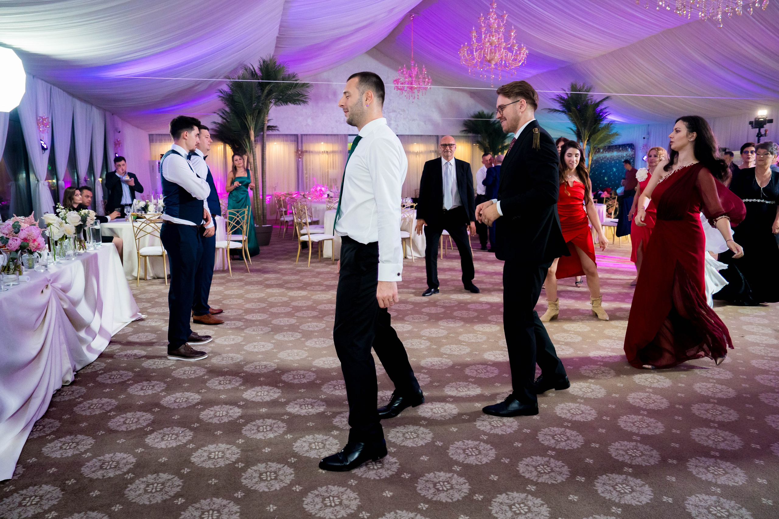 PARTY. Gabriel Florea — Fotograf nuntă București