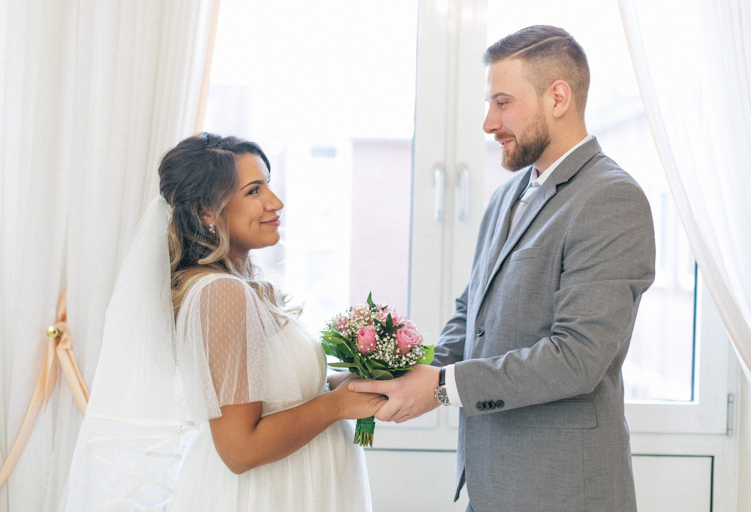 Hochzeitsfotoshooting in Hamburg Morisha und Senco. Hochzeitsfotograf und Hochzeitsvideograf aus Hamburg | Roka21Film