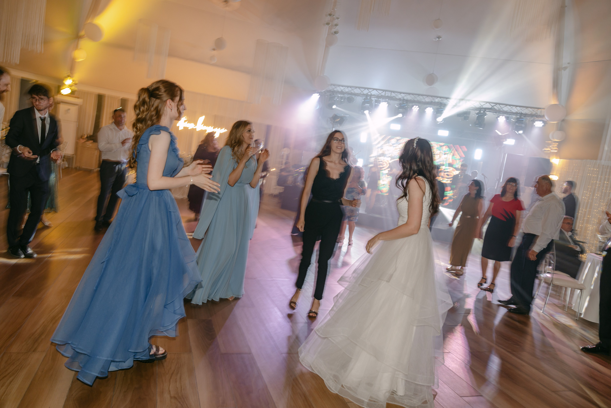 Gabriela & Dragos. Gabrielacojocariu.com