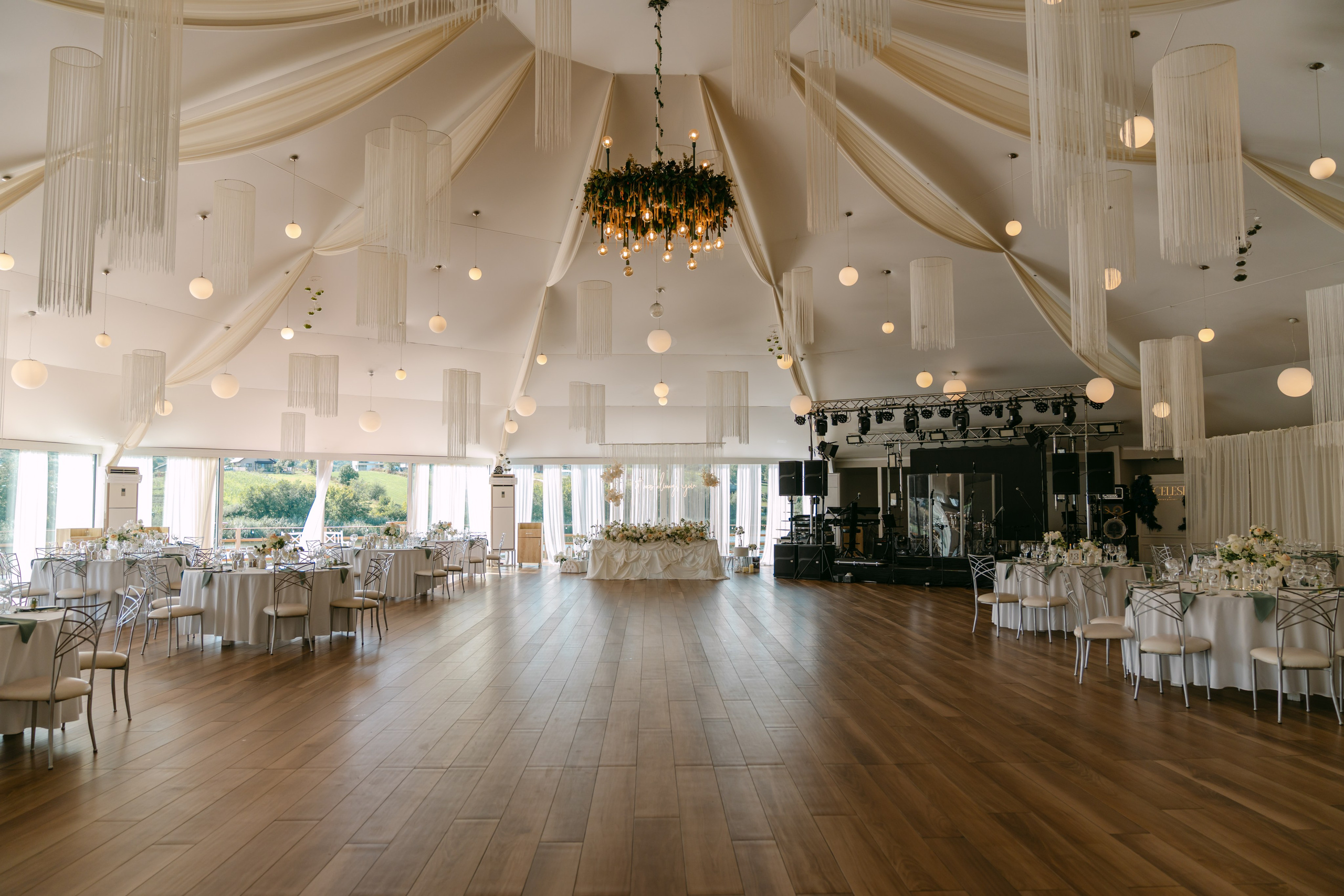 Gabriela & Dragos. Gabrielacojocariu.com