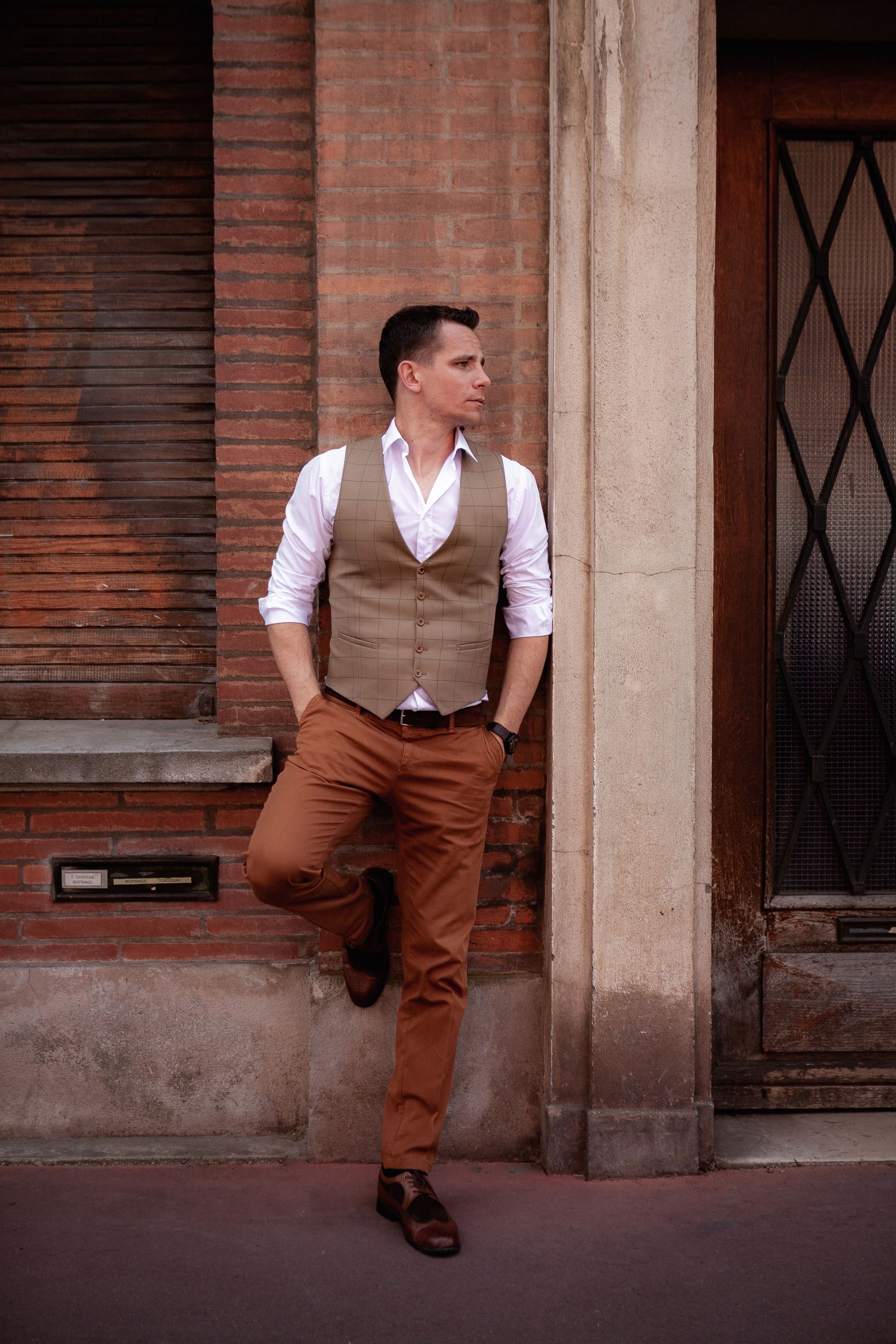 Personal brand photoshoot in Toulouse. Eugénie Smirnova — your photographer in Toulouse and southwest France