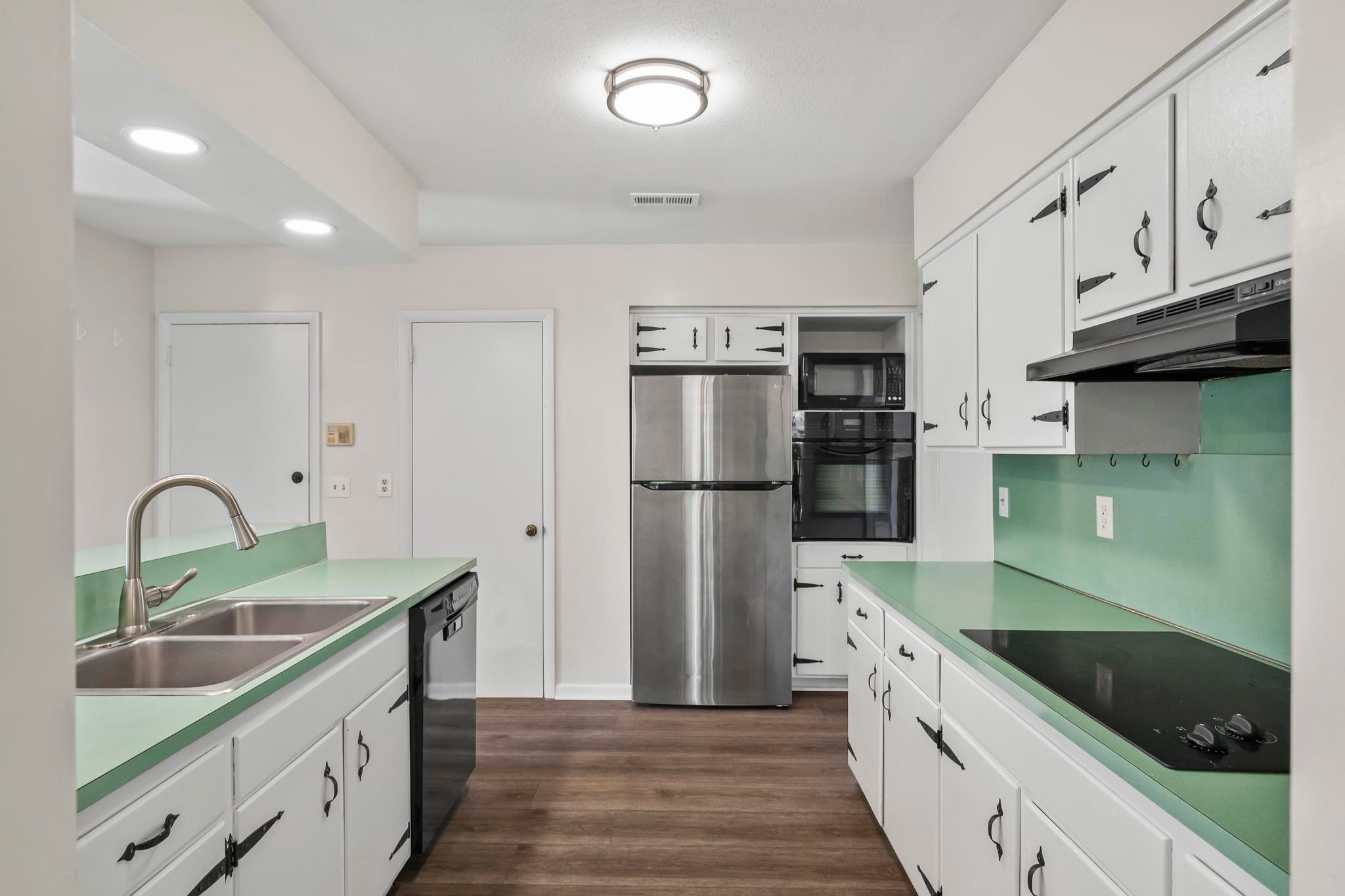 Carlotta Rd W, Jacksonville Fl 32 211