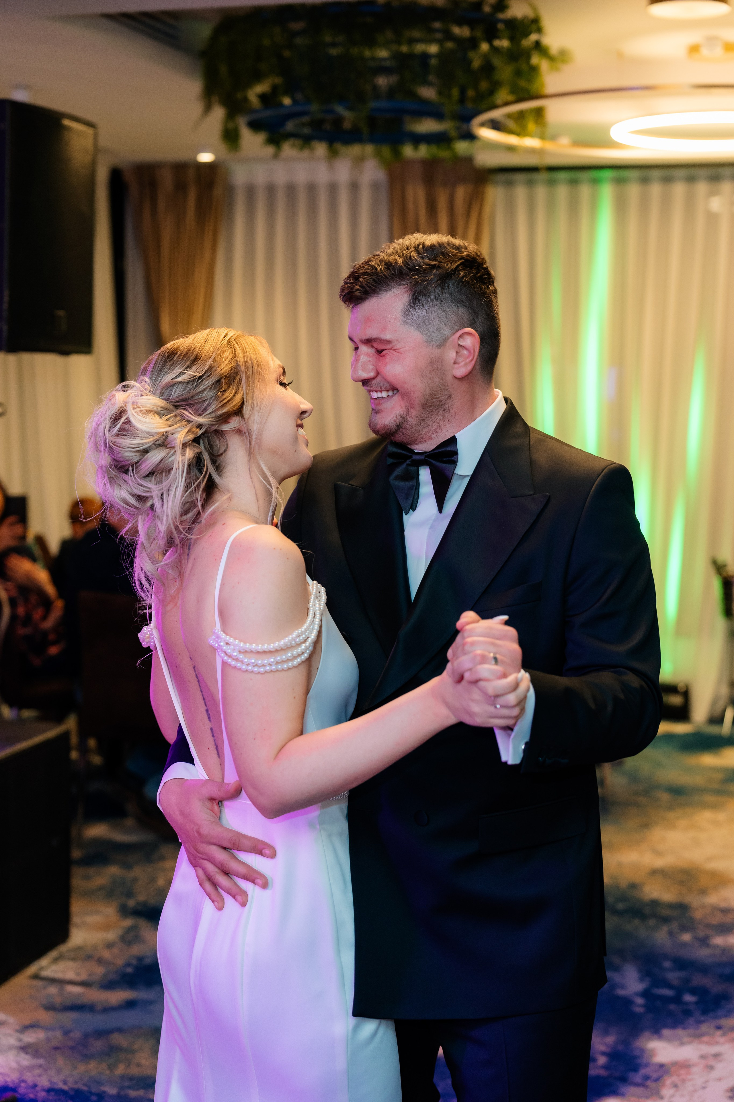 Madisson & Alex. Destination Wedding Photographer Alex Pasarelu