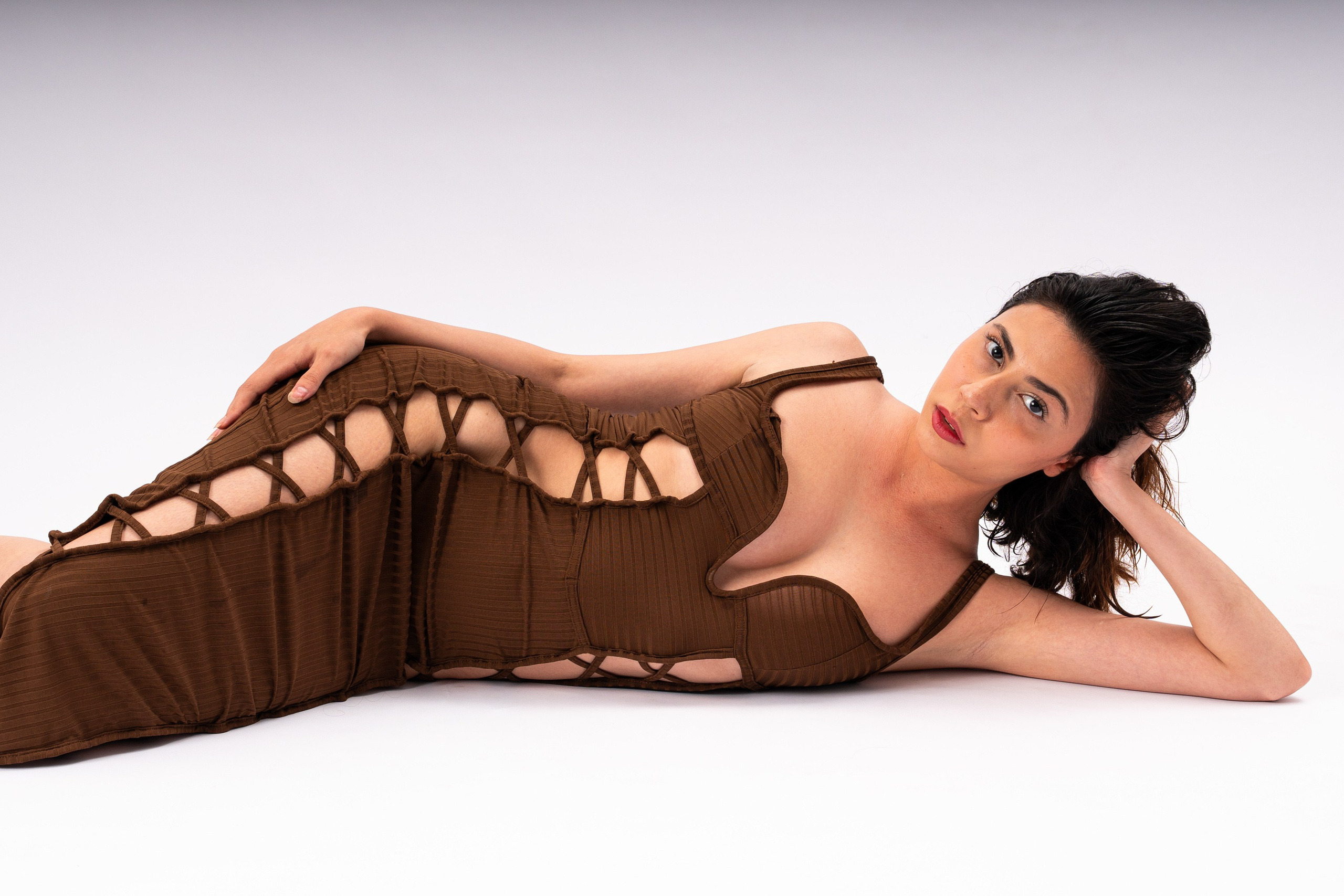 Moda Fotoqrafiyası Xidməti | Bakıda Brend və Lookbook Çəkilişləri. Məhsul Fotoqrafı Bakıda