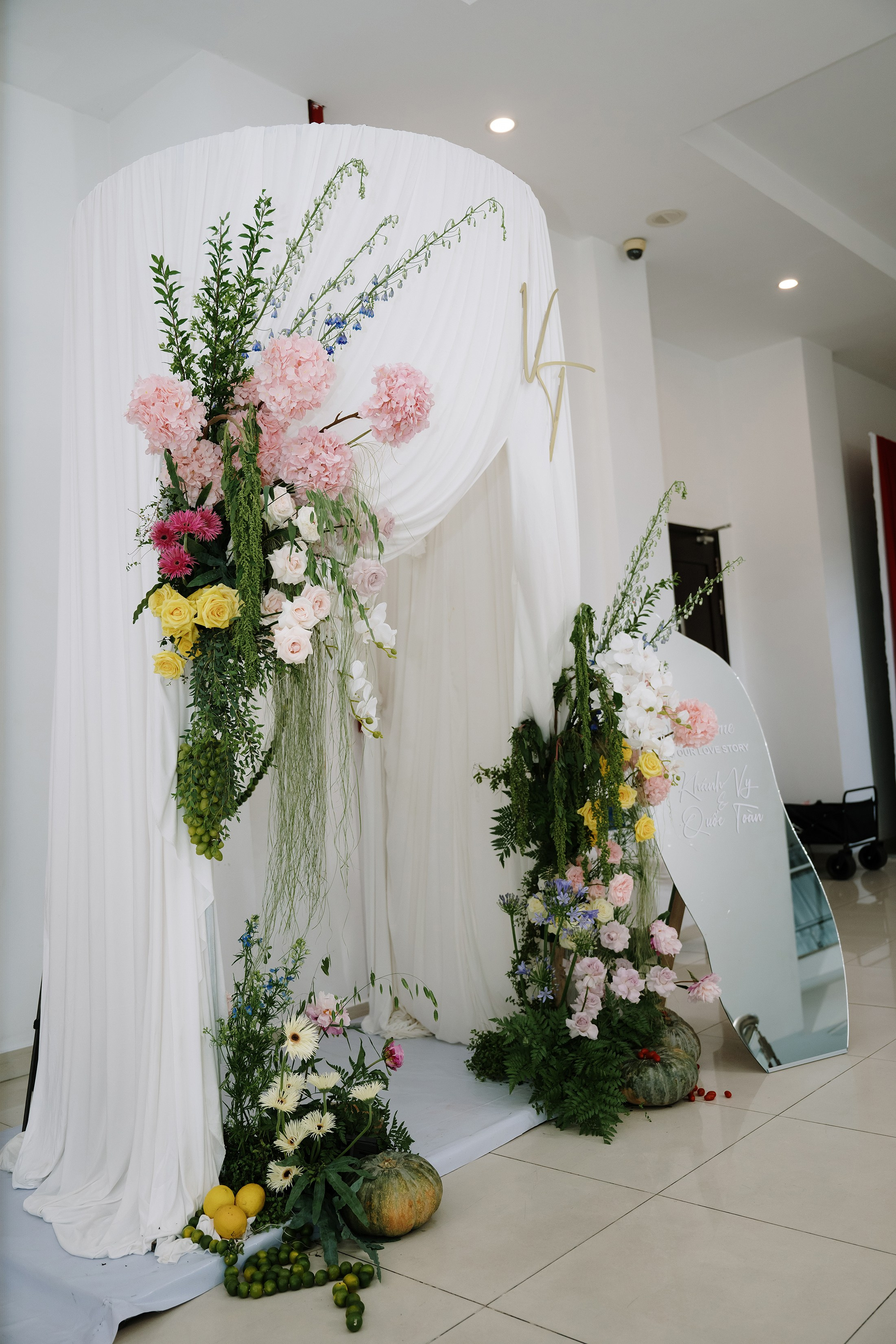 TOAN & VY / Wedding Journalism. Saigon Wedding Present | Art Beyond Moments