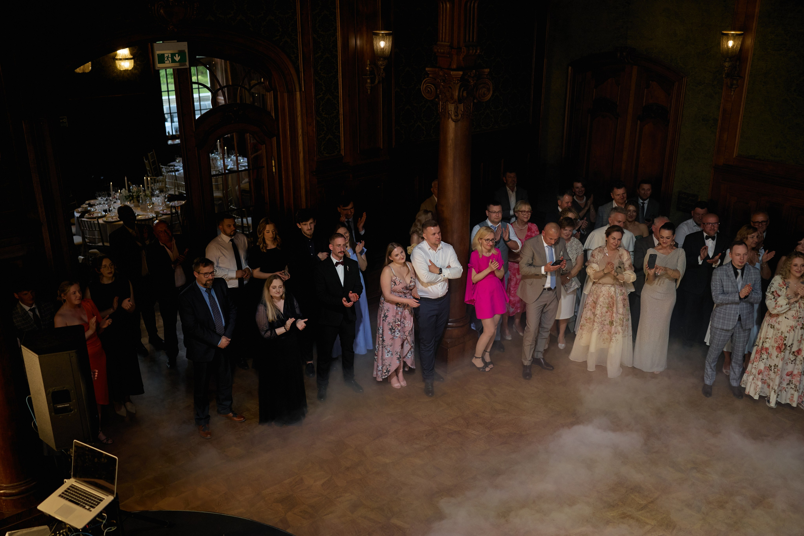 Wiktoria & Kacper. Pałac Goetz. Fotograf ślubny i rodzinny w Krakowie Yana Klymova