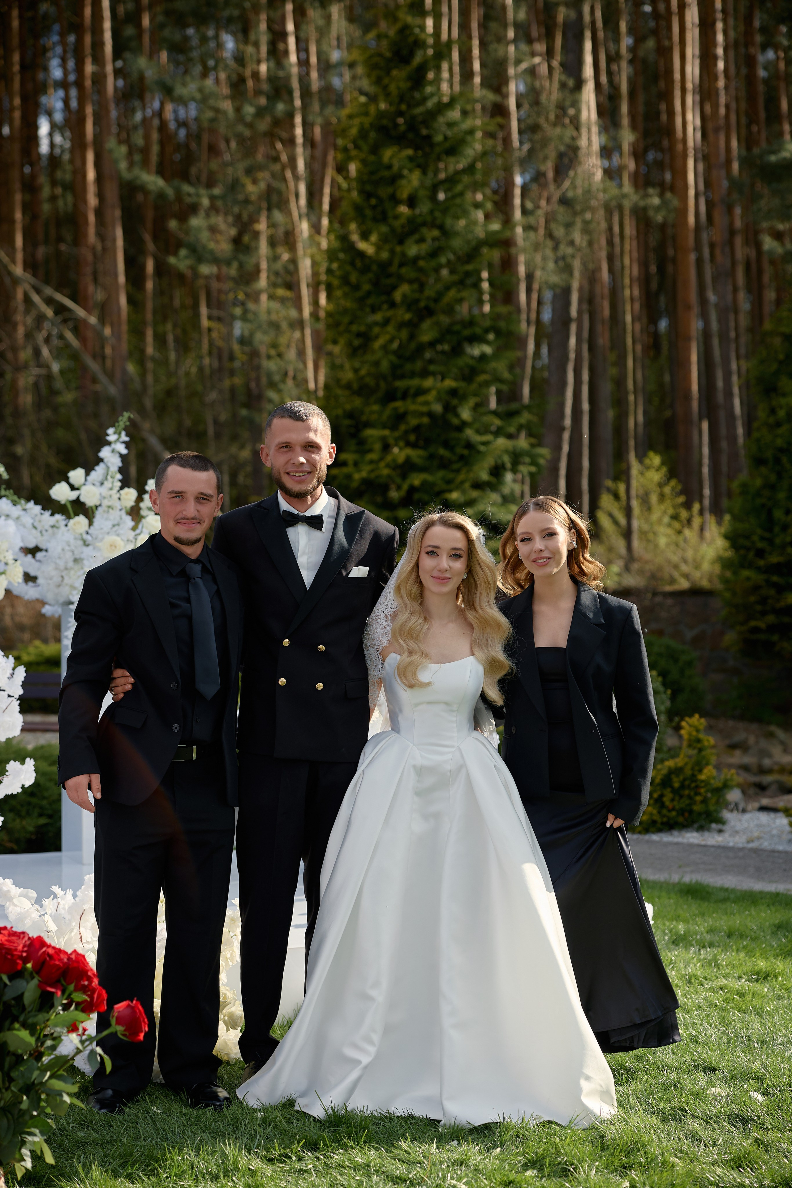 Natalia & Roman. Dworek przy lesie. Fotograf ślubny i rodzinny w Krakowie Yana Klymova