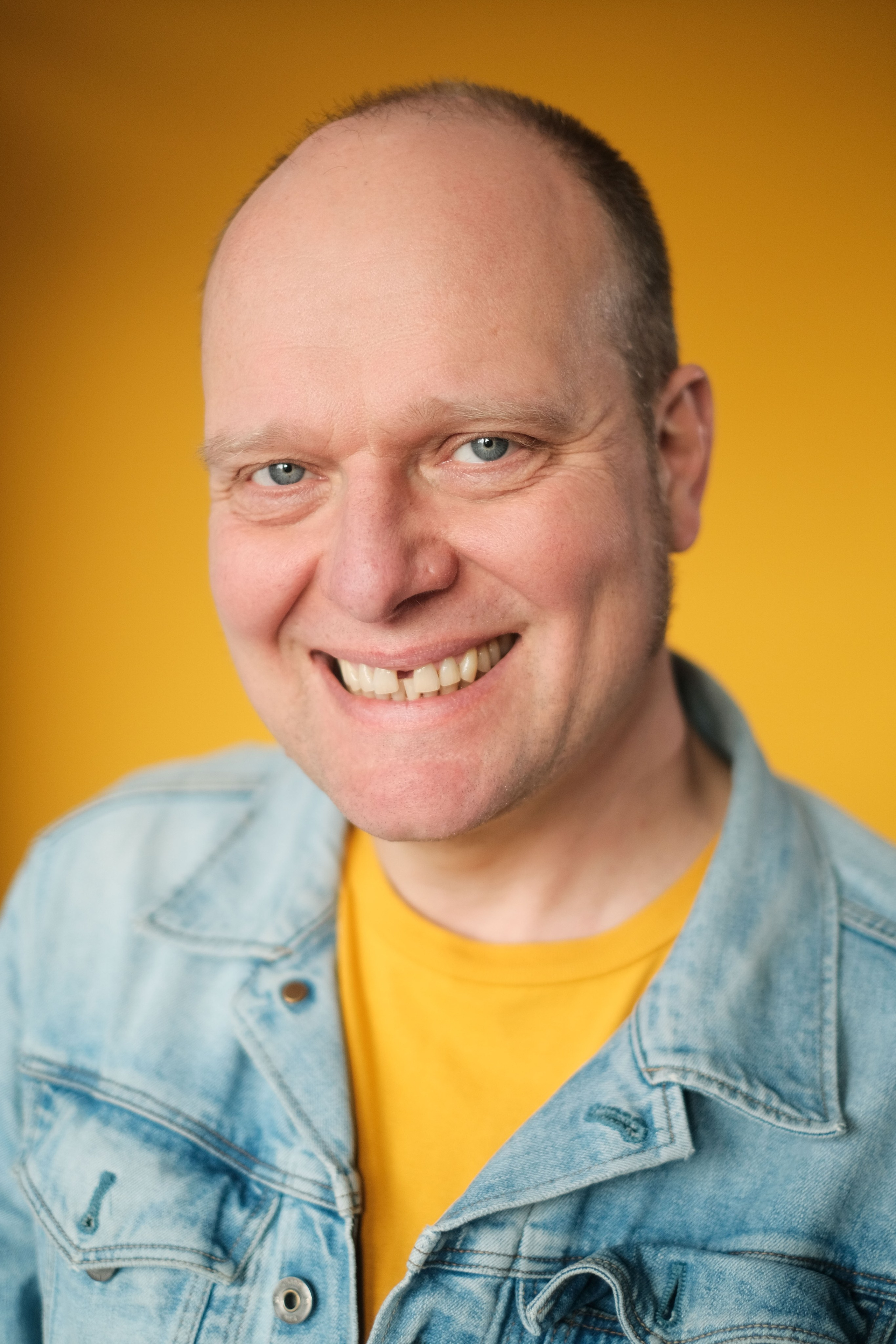 Karsten Kassi Wolf. Schauspielerfotos Berlin | Headshots & Casting-Videos – Acting Photography