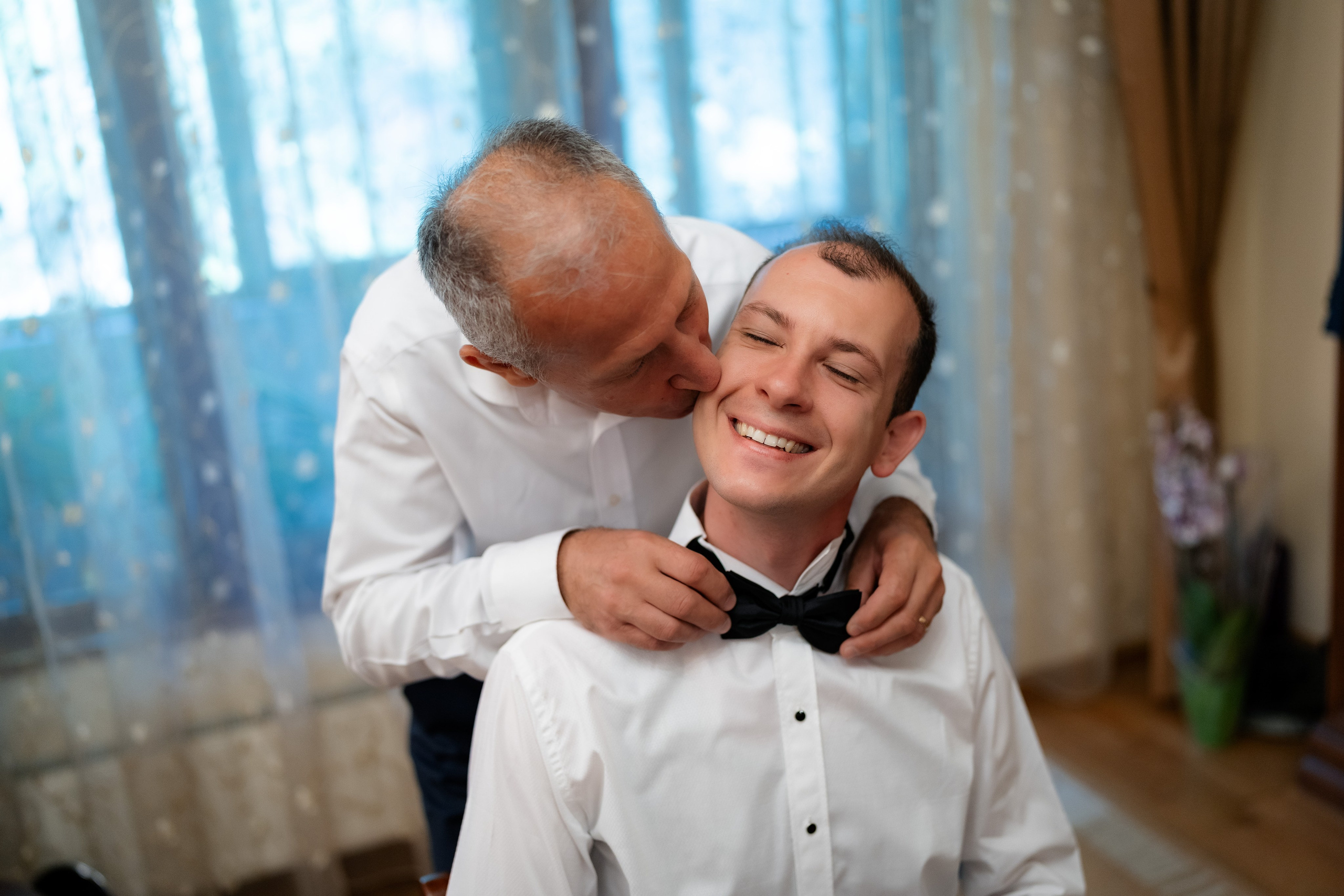 Elly & Andrew. Destination Wedding Photographer Alex Pasarelu