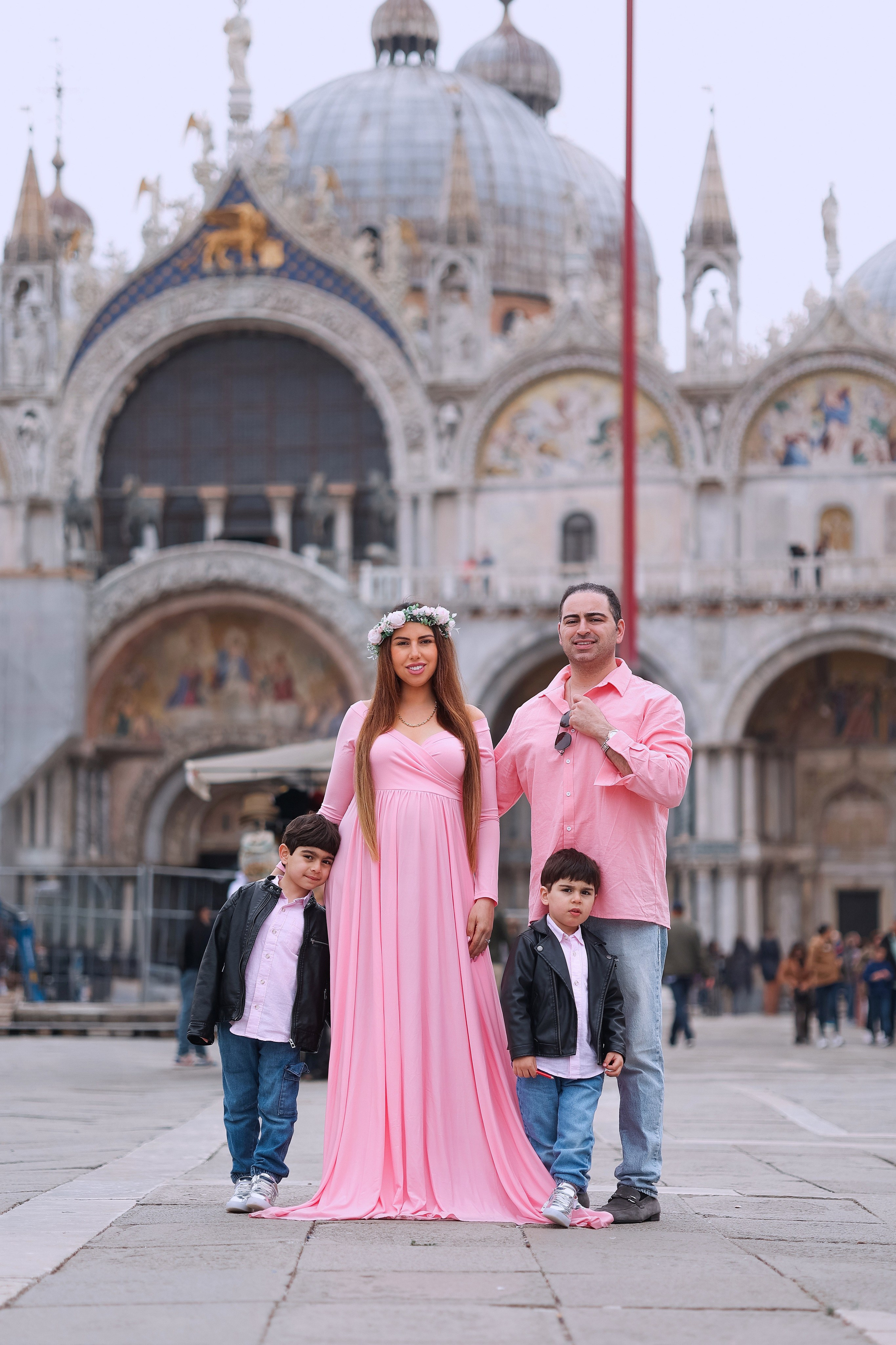 Family photo shoot in Venice. Photographer in Venice, Viktoria Antonova
