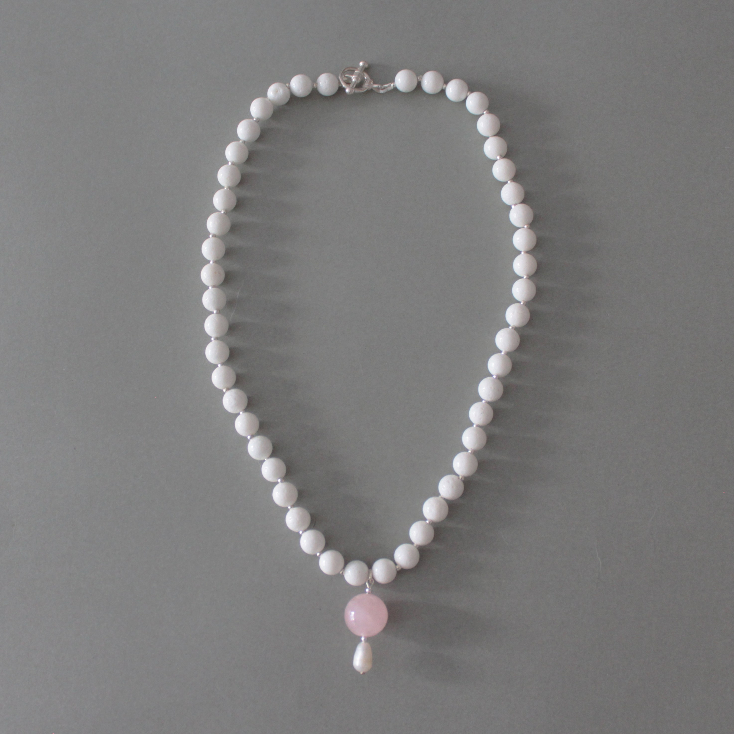 Pinkwhite. Современнные и актикварные украшения в Барселоне, Москве и Санкт-Петербурге