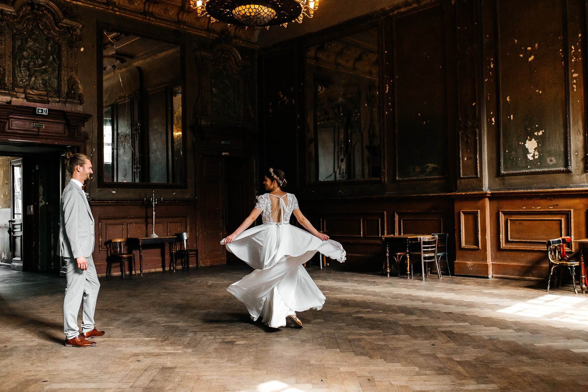 Magische Momente im Clärchens Ballhaus. Hochzeitsfotografie in Berlin Nataliia Schütze