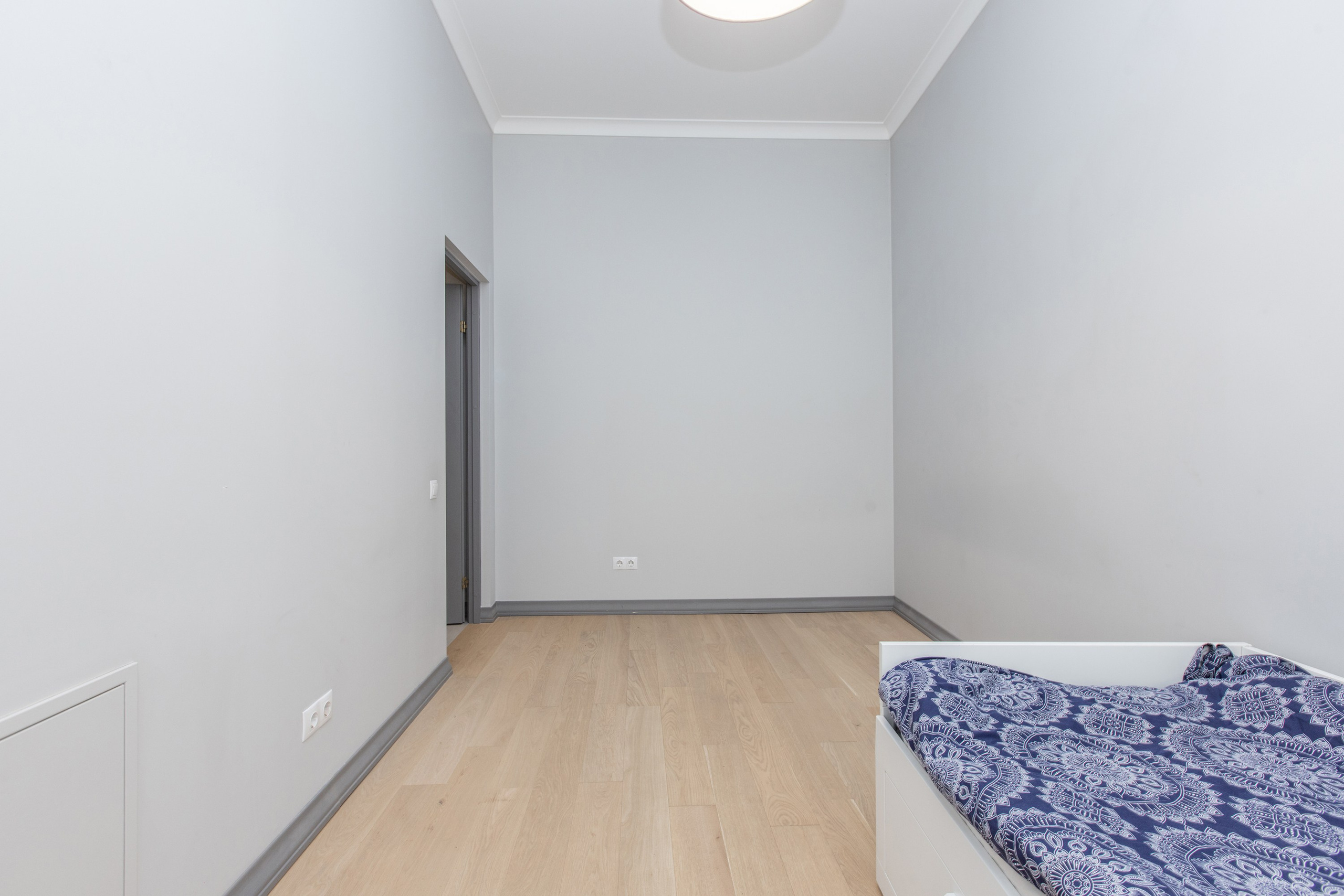 DZĪVOKLIS B. Sākums