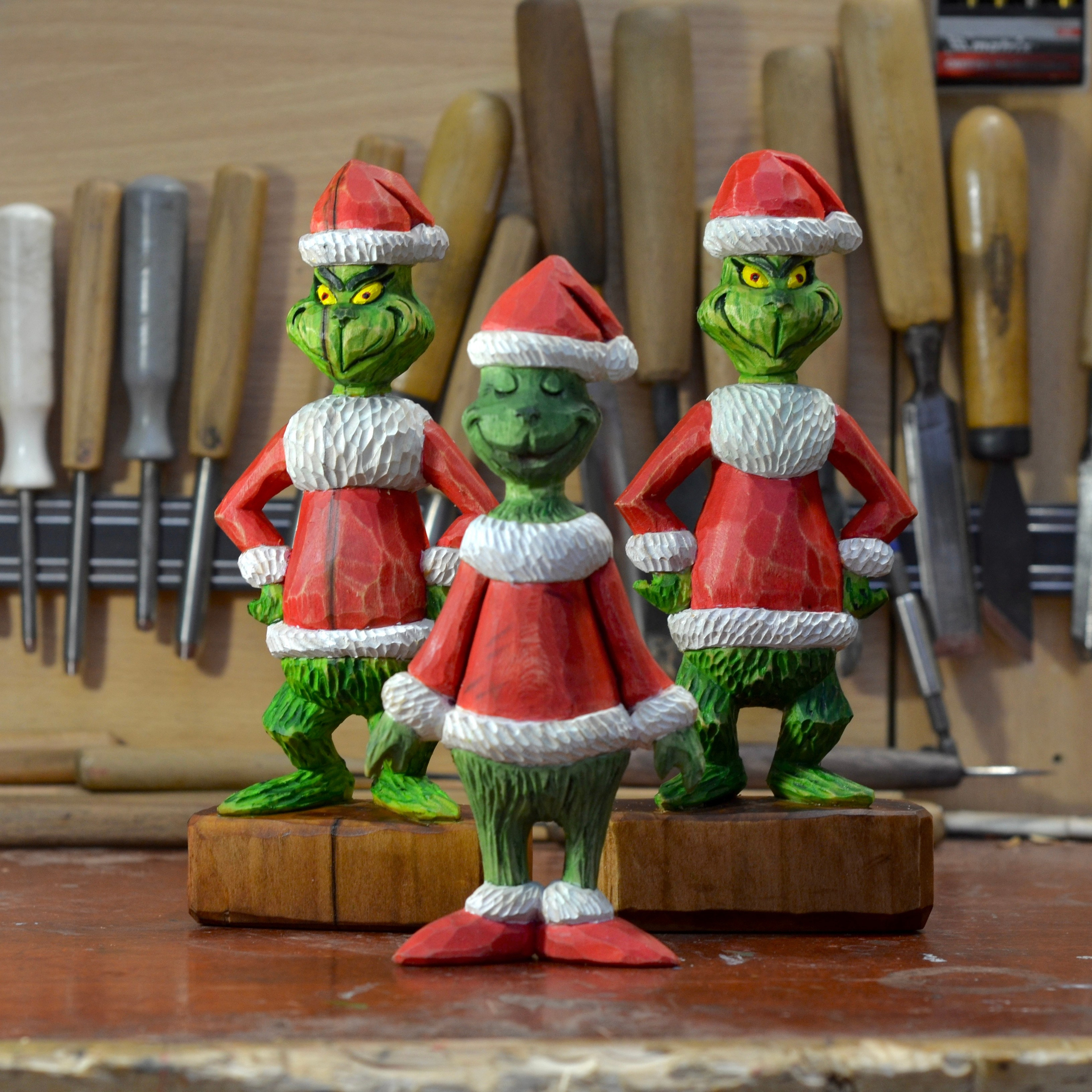 Скульптуры с окрашиванием. Резьба по дереву. Уникальные декоративные скульптуры для интерьера