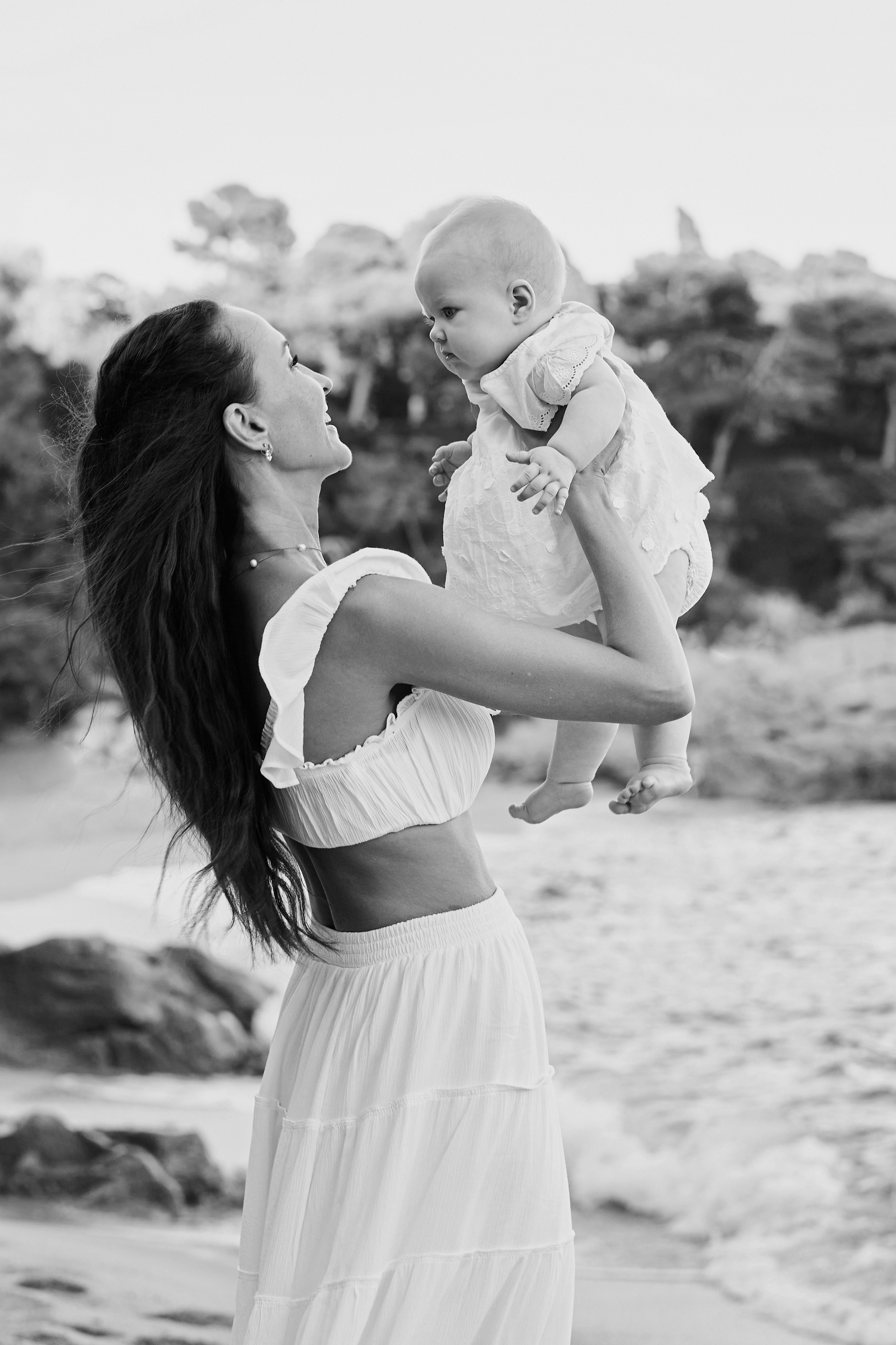 Мама с детьми на пляже. Fotógrafa en España Zhanna Zakharchenko