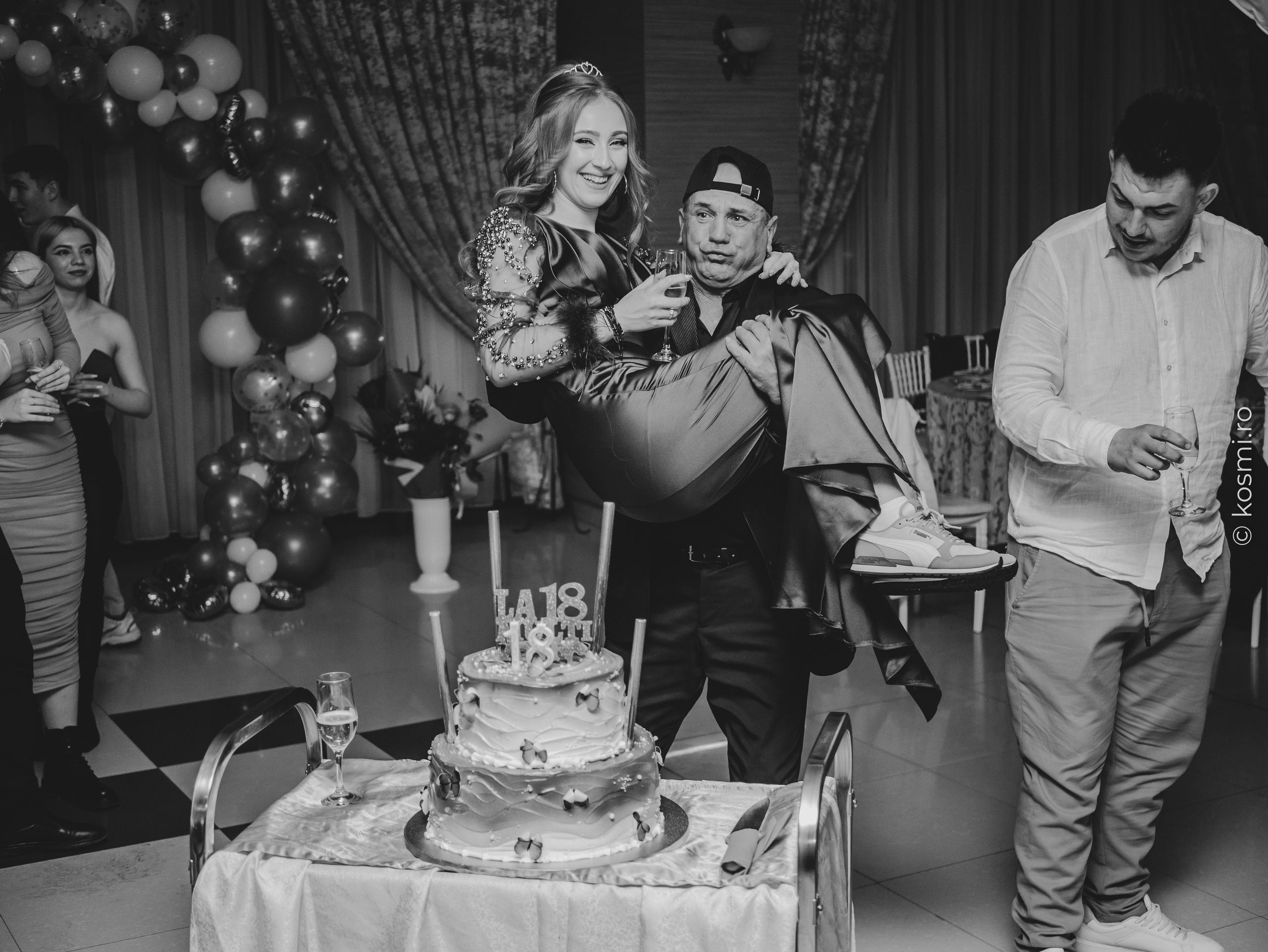 Majorat Andreea. Kosmi