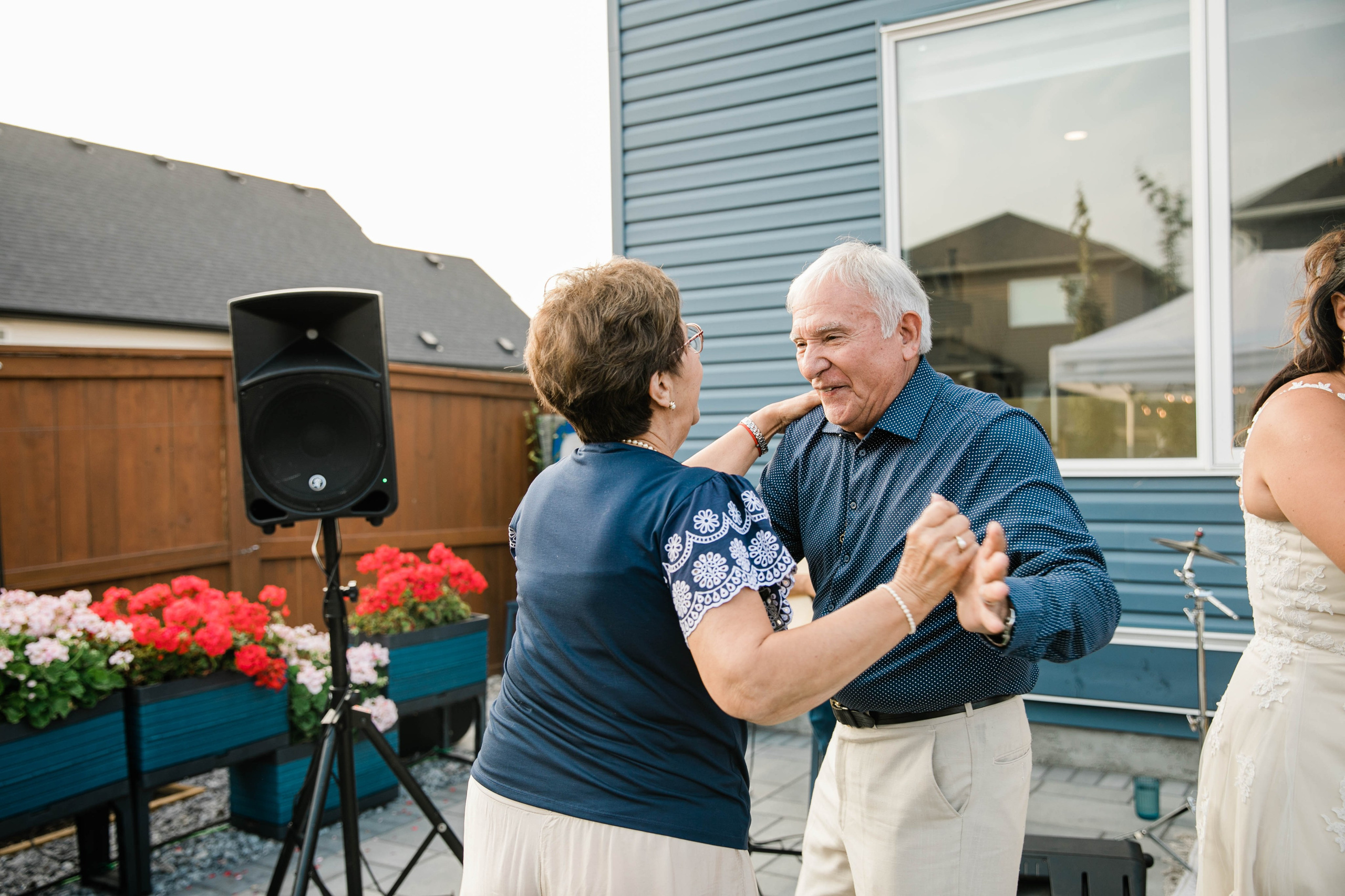 Pamela Backyard Wedding. Ching Li Photography