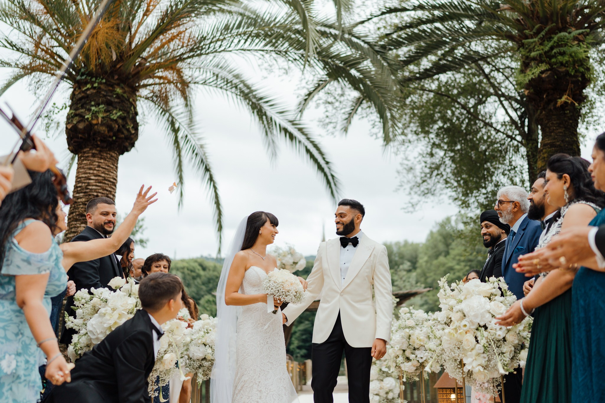 Wedding Photographer Love Frames Photography