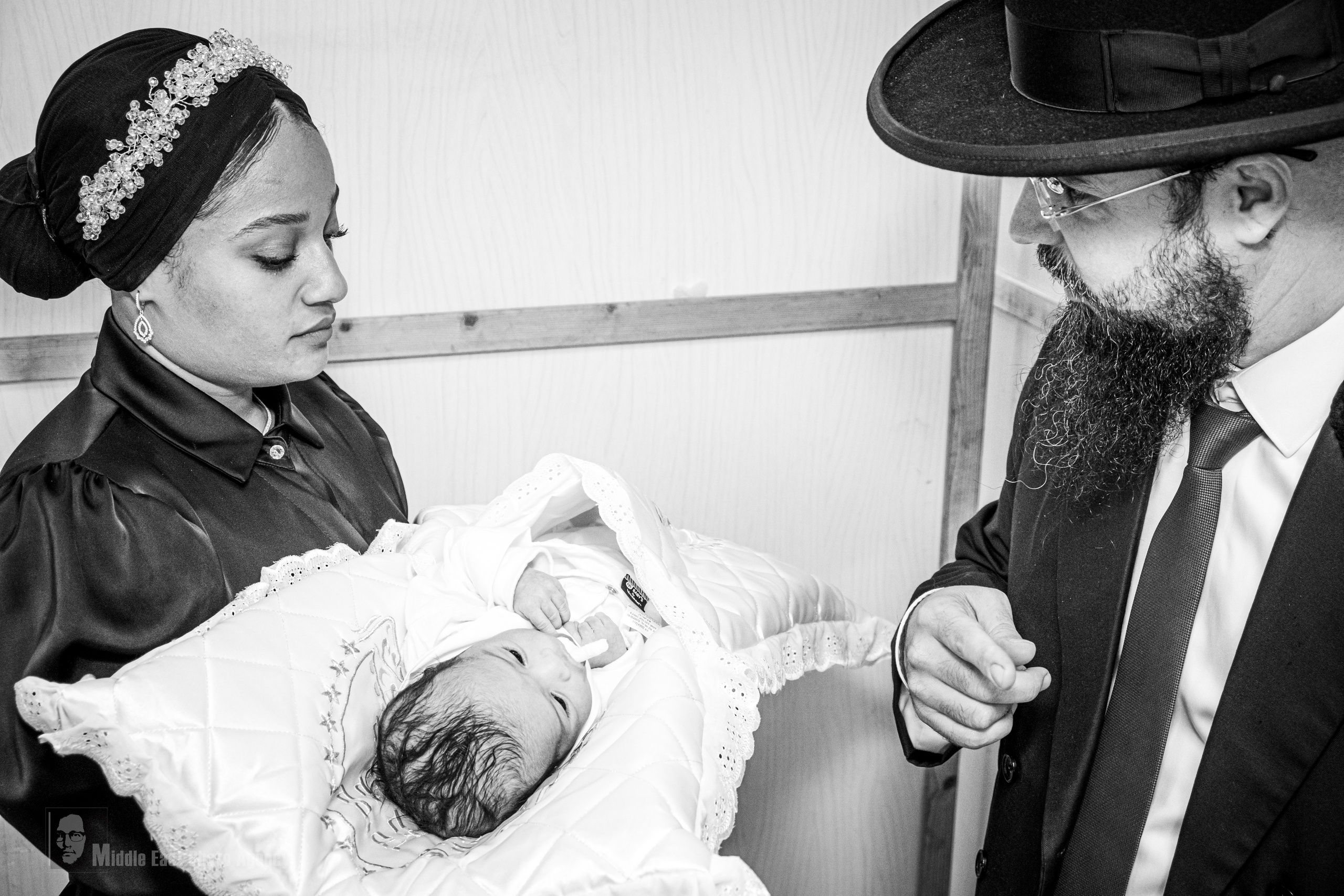 ‏ברית מילה. Middle East Photo Agency — Свадьбы, Бар и Бат-мицва, Брит, Театр, Магниты, Портреты