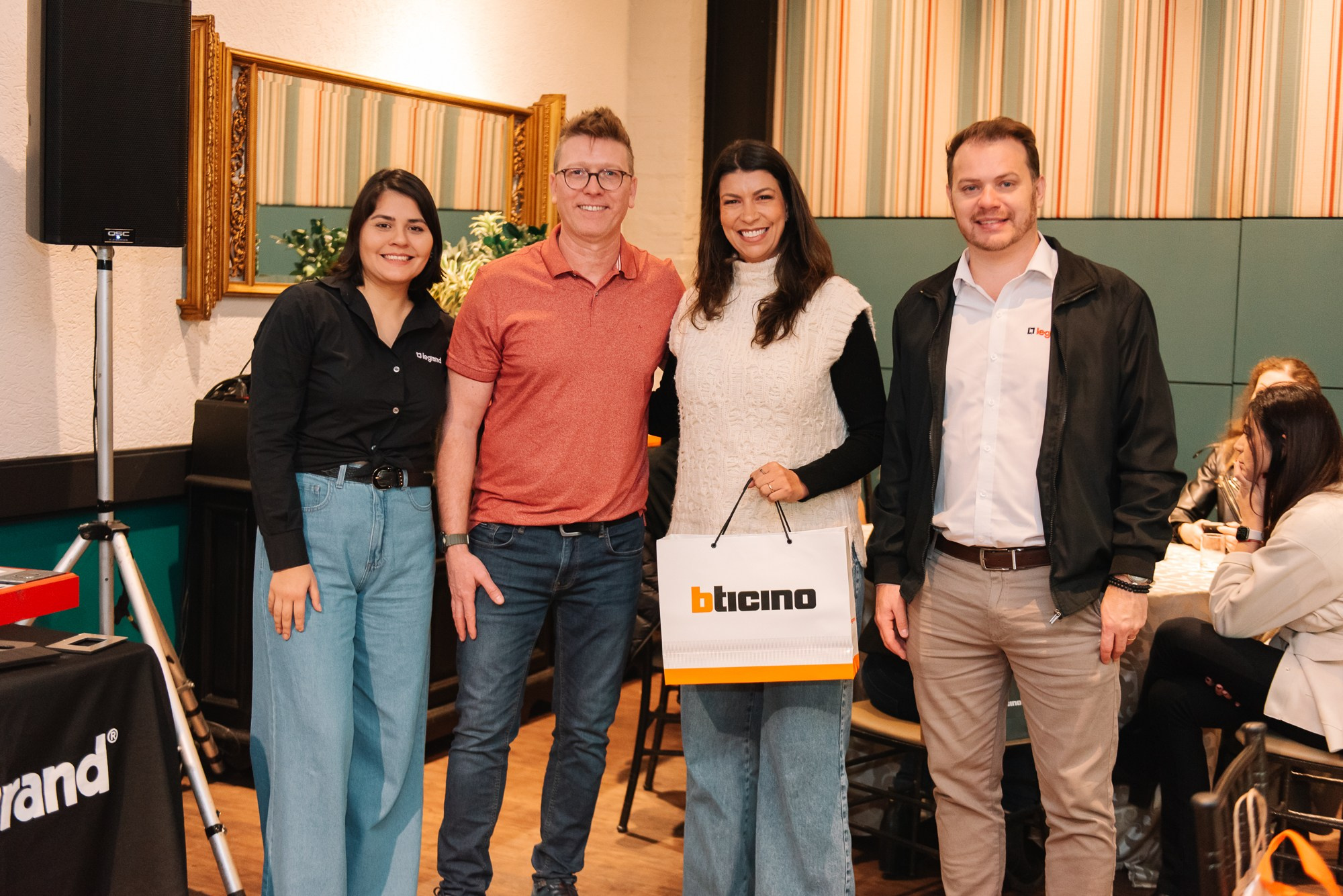 Café + Conteúdo | Casa Pinezi. 78 Imagens