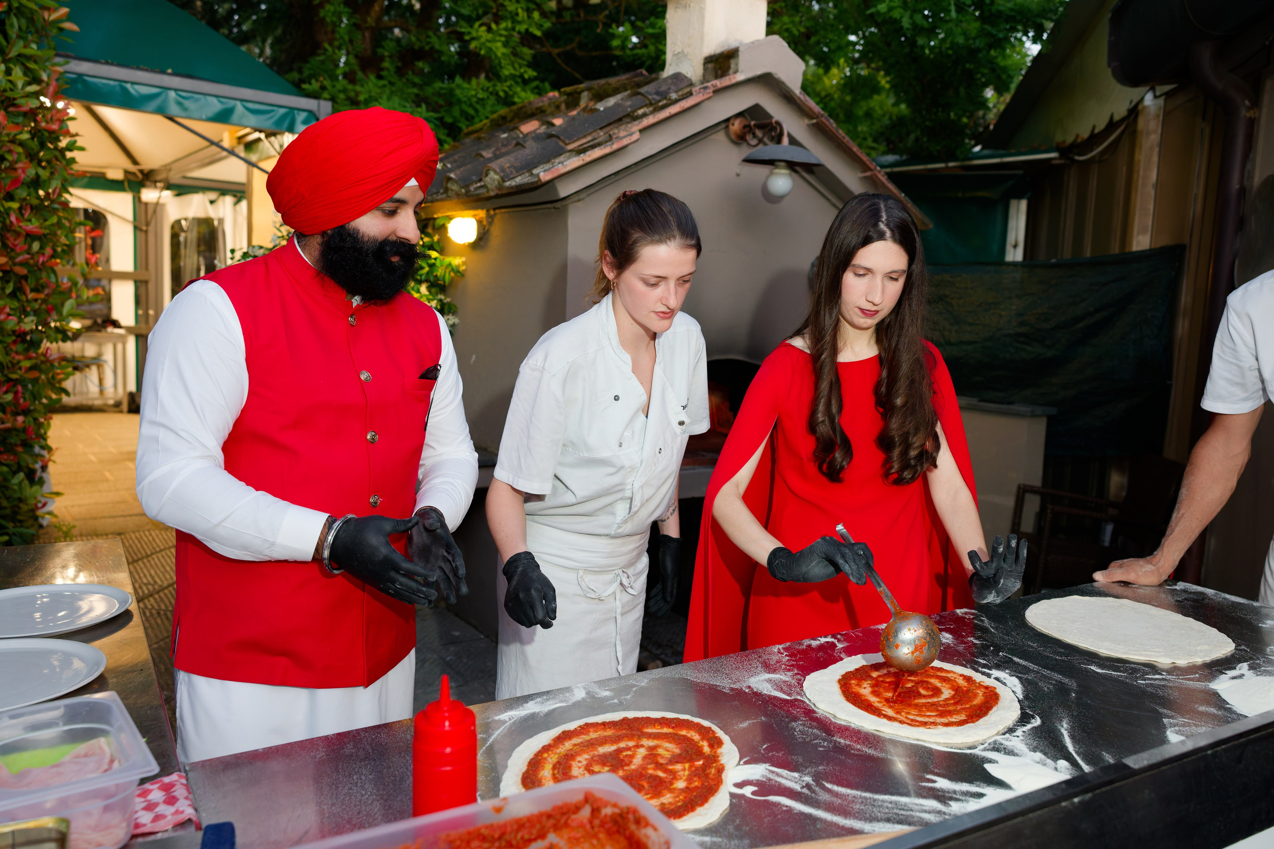 Pizza Party at Tenuta Massini, Florence, Italy. Destination Wedding Photographer — Nikita Burtsev