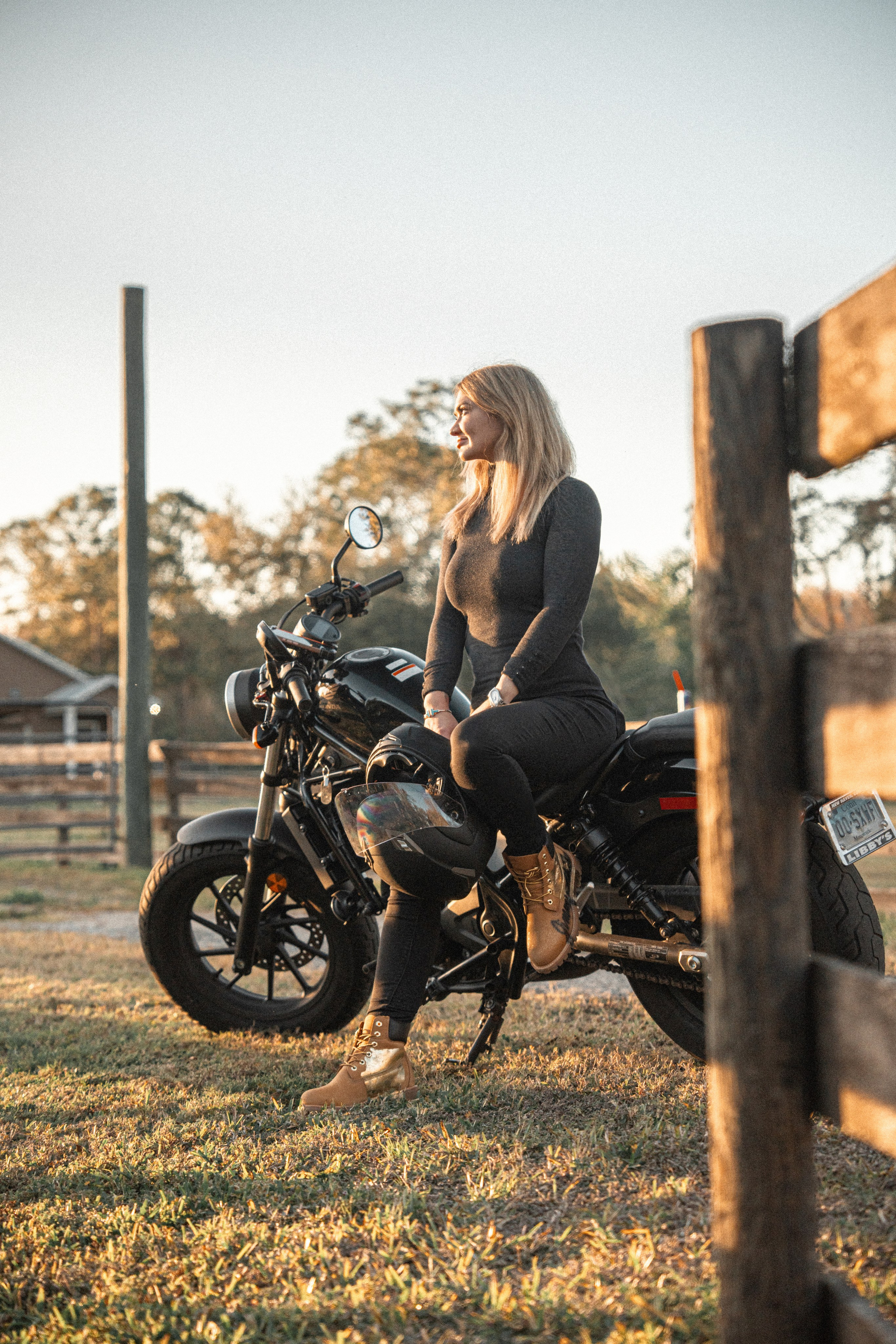 Anna on a Bike. Welcome to my video and photo world!