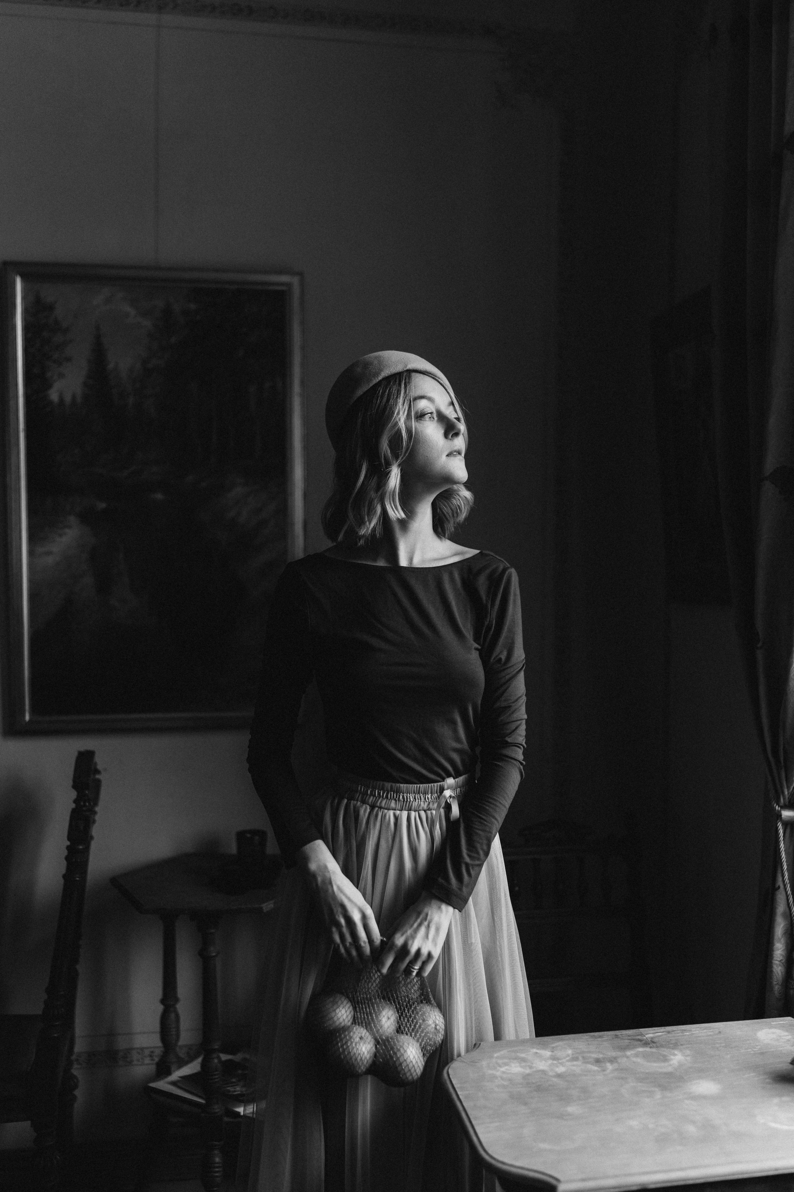 Woman phoshoot. Wedding and potrait photographer in Helsinki Vickan O