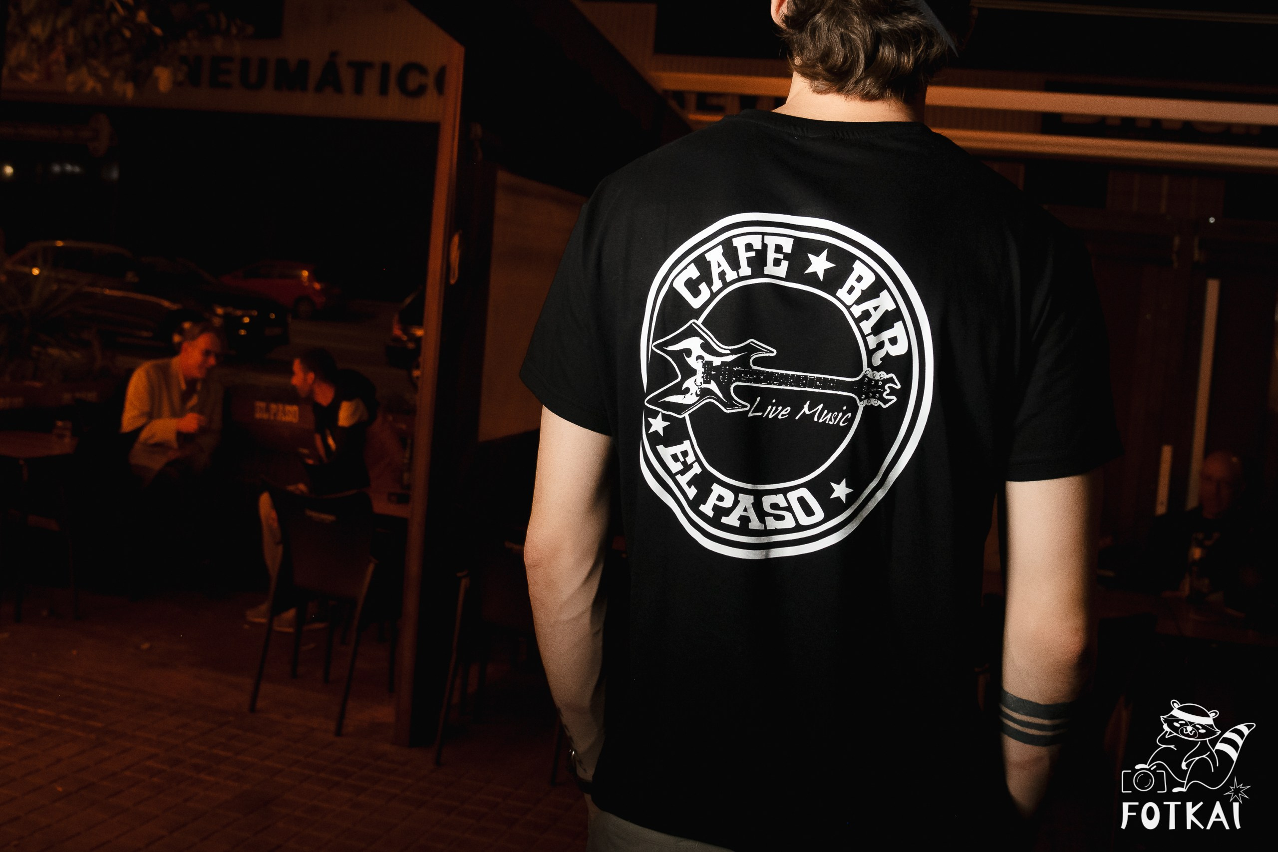 Get Back en El Paso Bar – Noche de Rock en Vivo | Reportaje Fotográfico Oktoberfest | FOTKAI