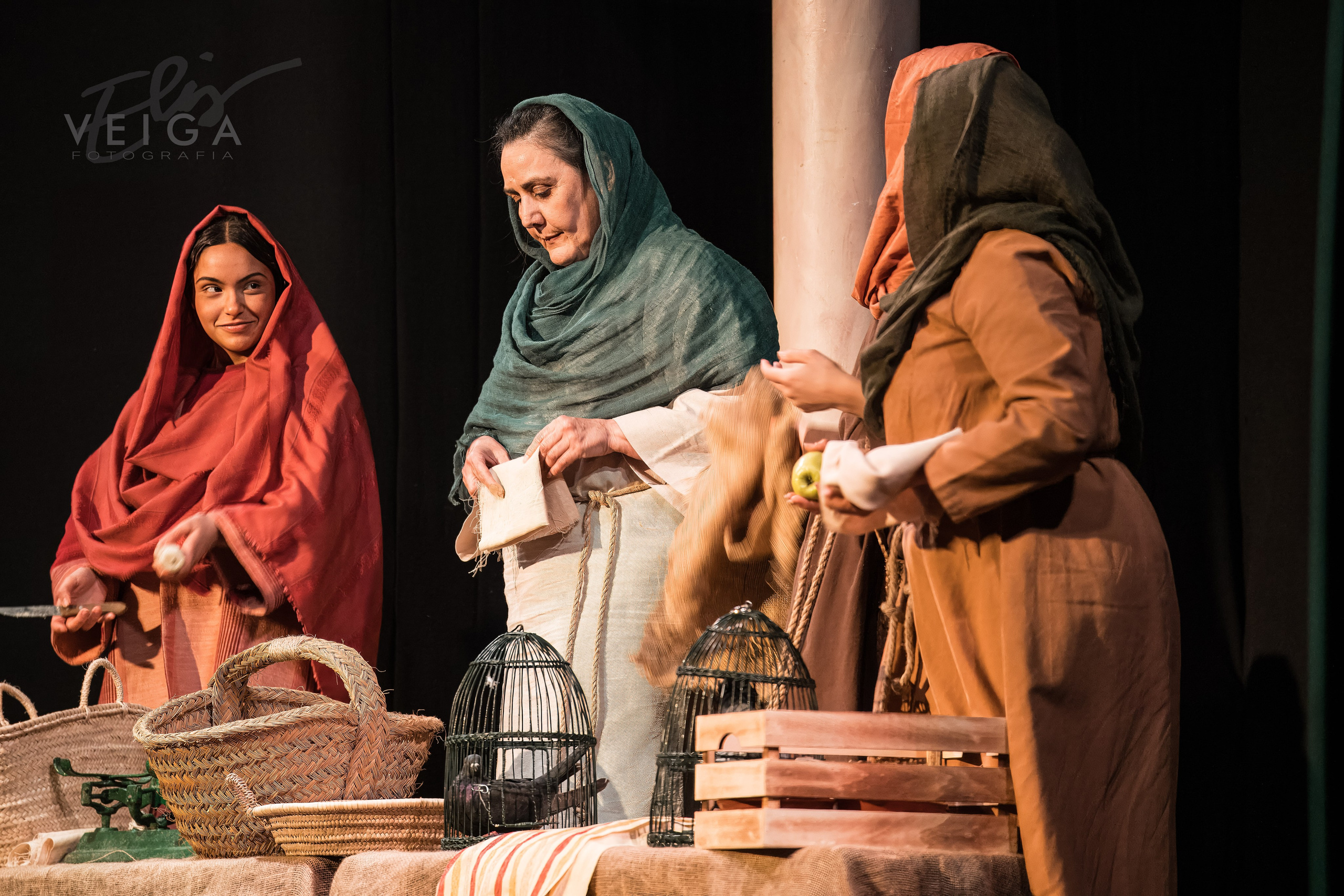 Mirar con el alma: ser fotógrafa en Pasión y Triunfo. Alcalá del Río, Sevilla, 2025. Elisveiga