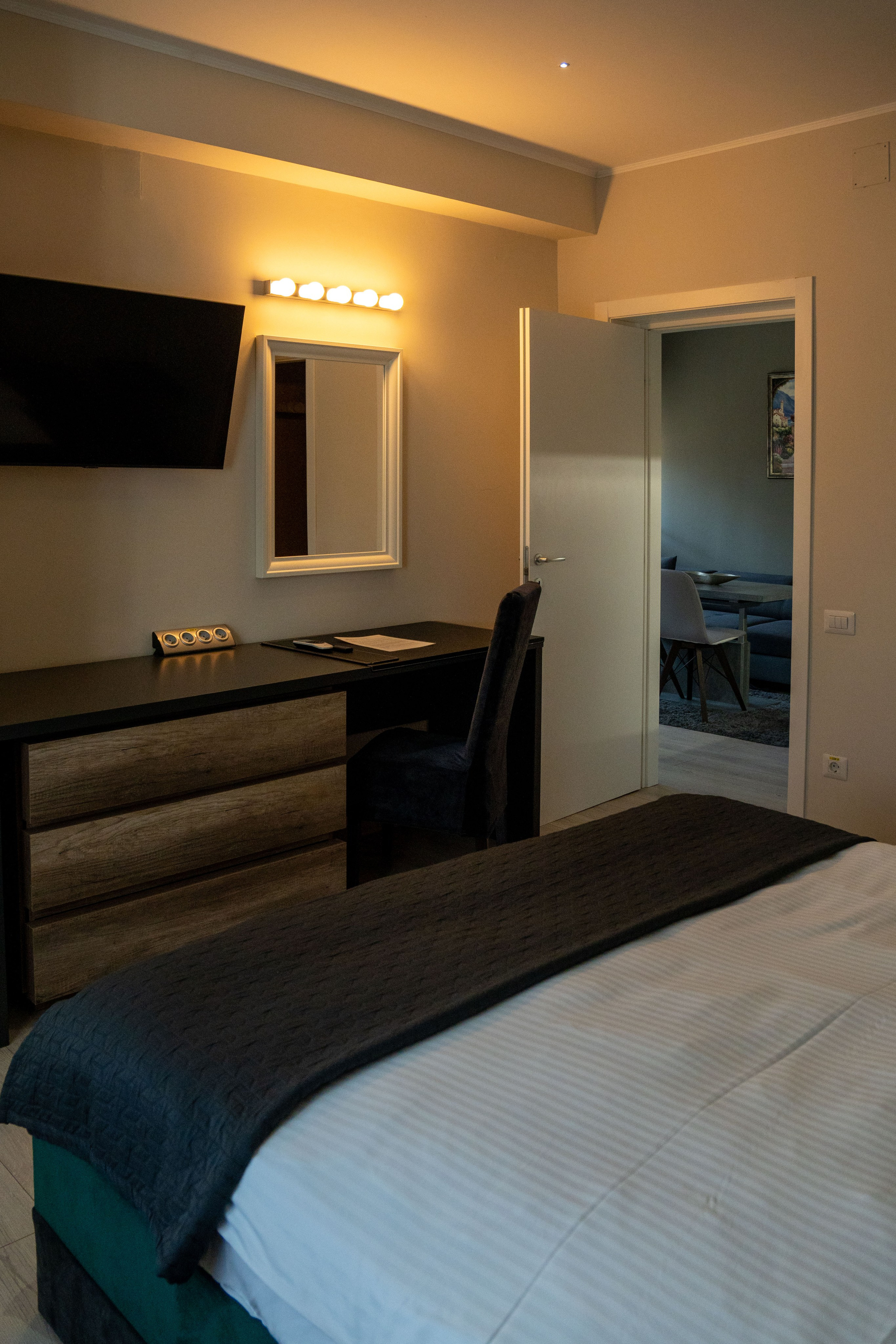 Casa 86. Creste si calatoreste