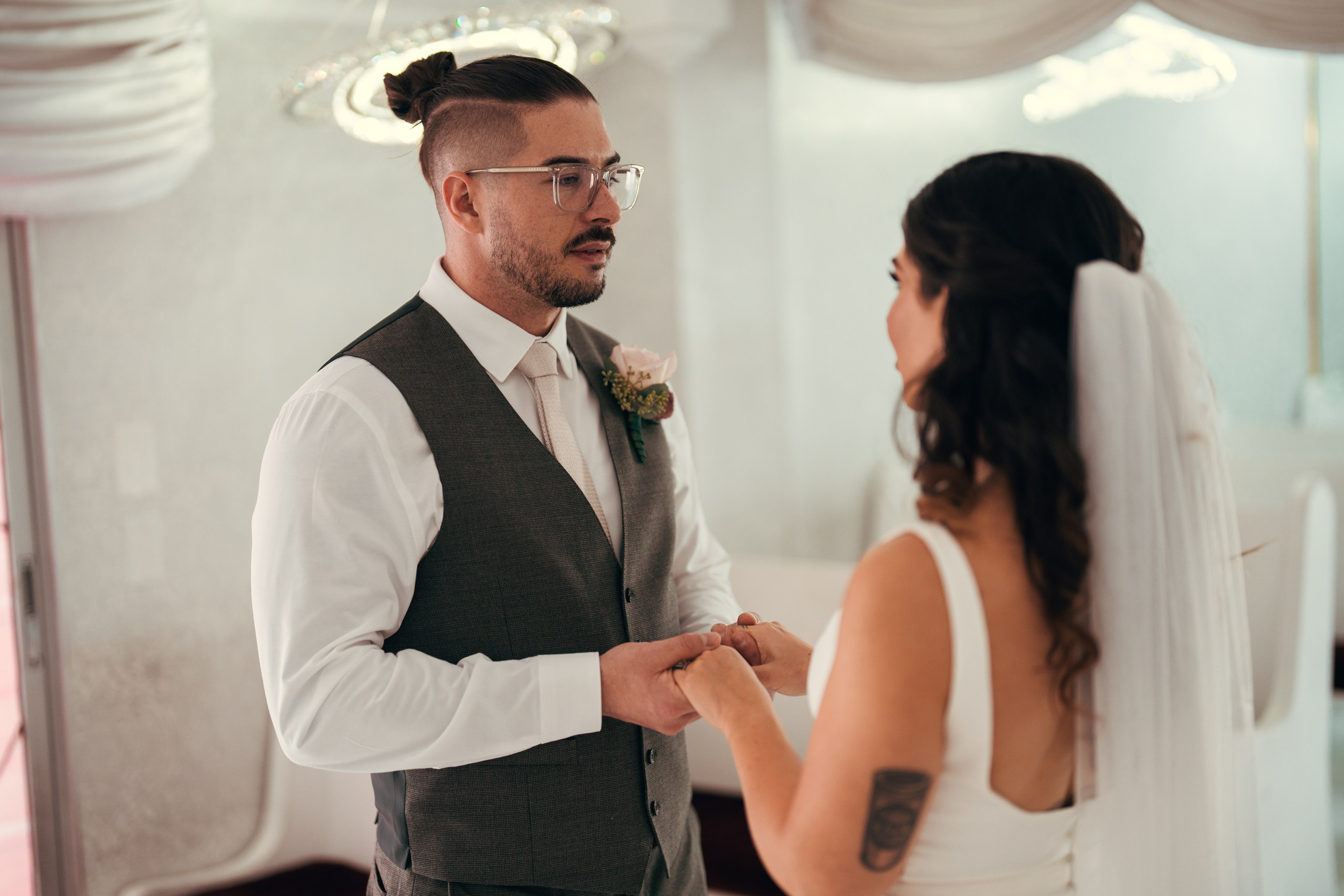 Evan&Jessica. Wedding & elopement photographer Viktoriya Kravtsov. Las Vegas