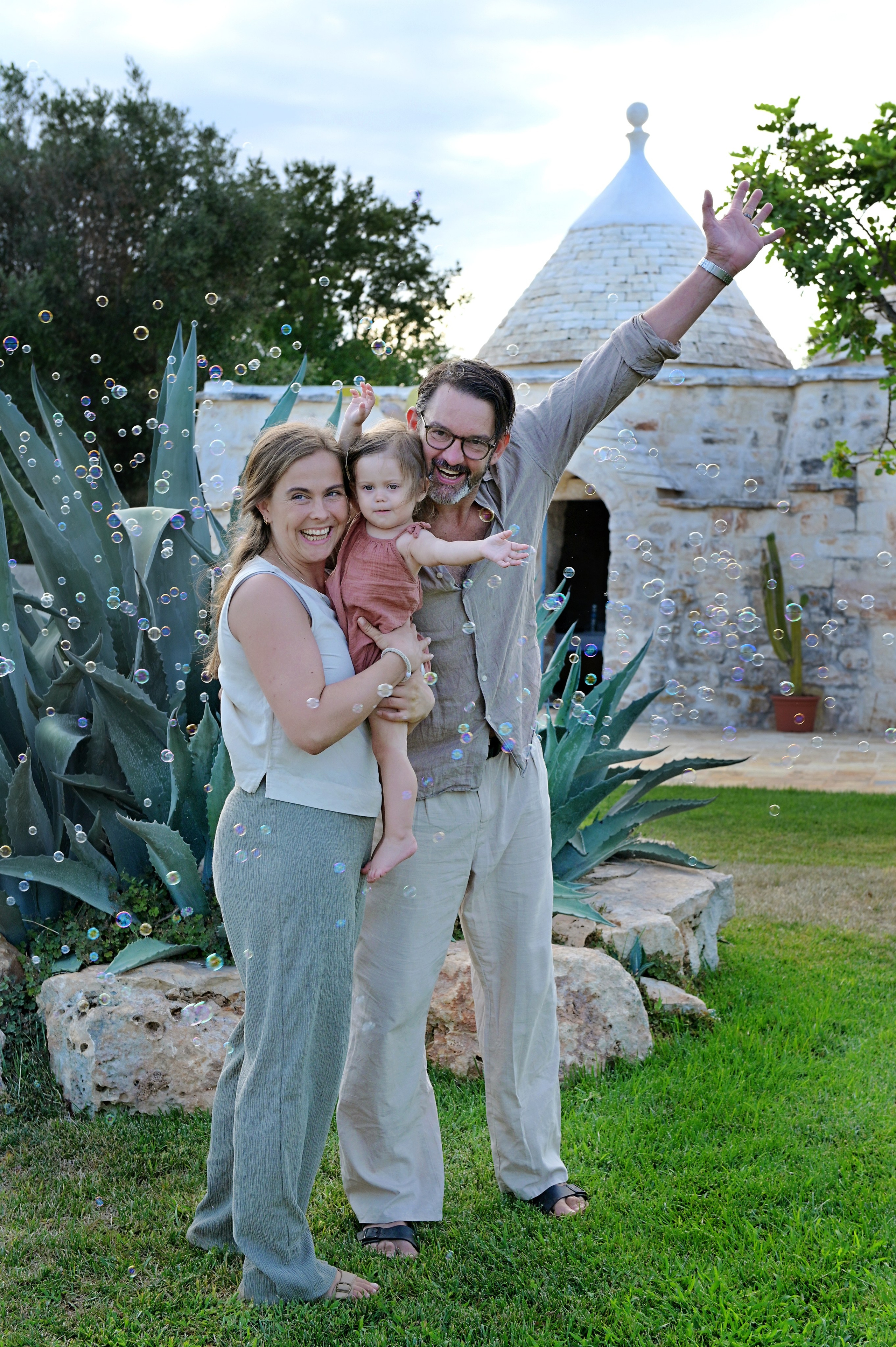 Big Family Story at a Masseria in Puglia. Fotografa in Puglia e Roma — Servizi fotografici romantici in Italia
